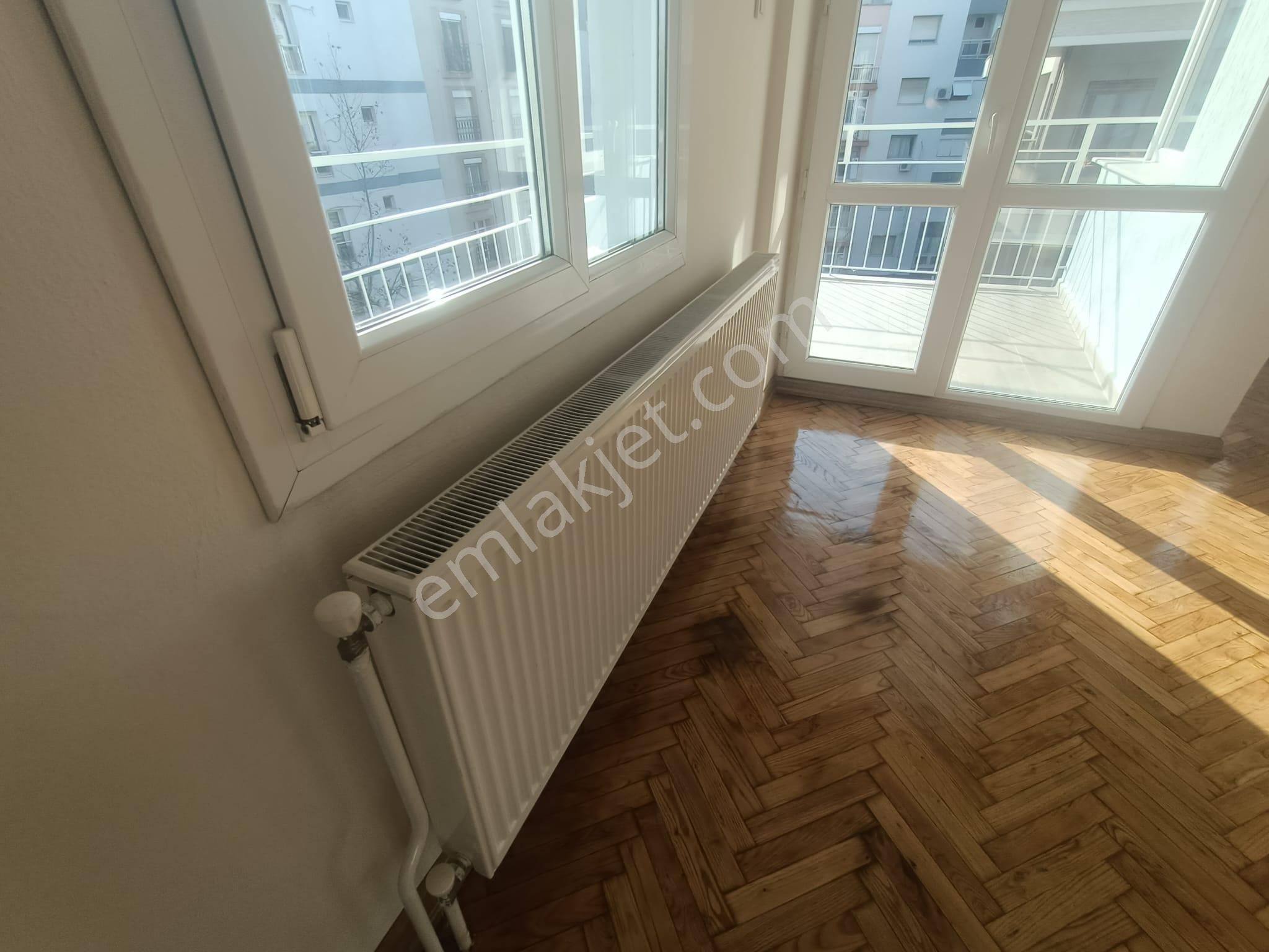 Latife Hanım Köşkü Cepheli Geniş 3+1 Masrafsız Köşe Daire - Görsel 15