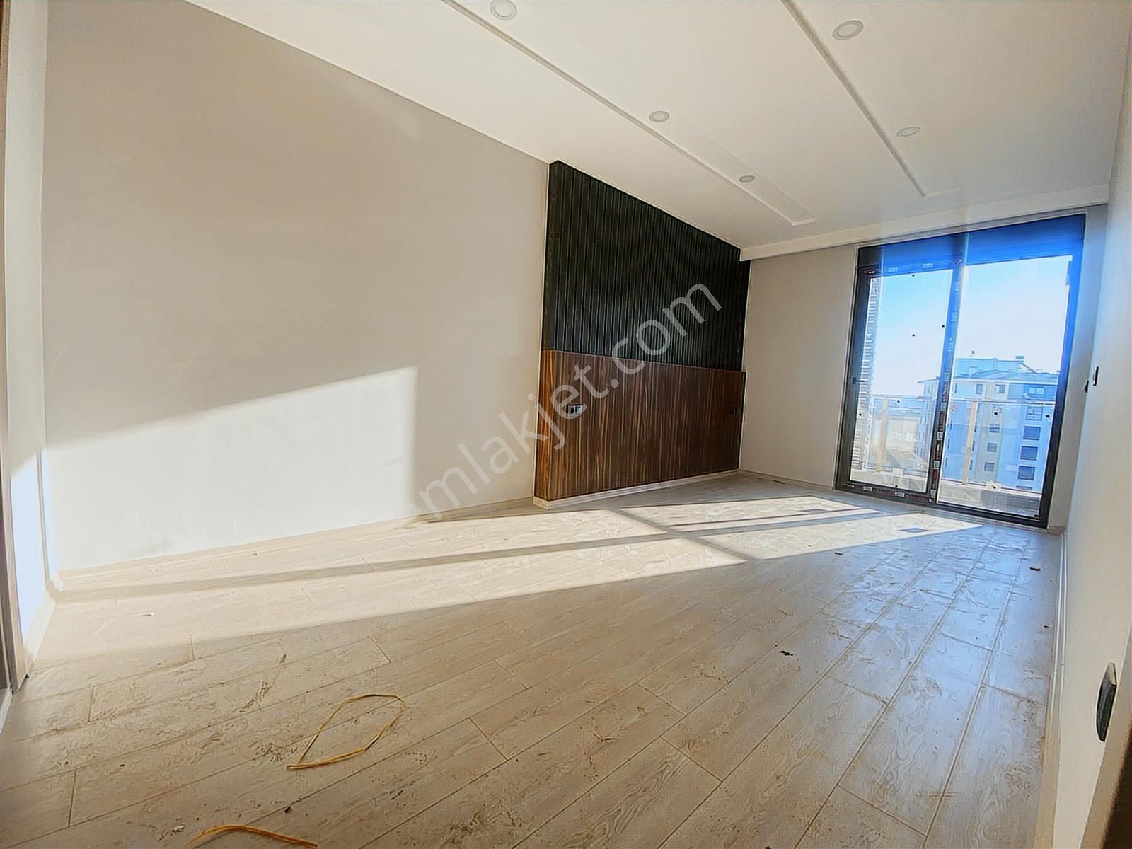 Sundera'dn Göksuda Arakat Havuz Cepheli Site İçerisinde Lüks 3+1 - Görsel 2