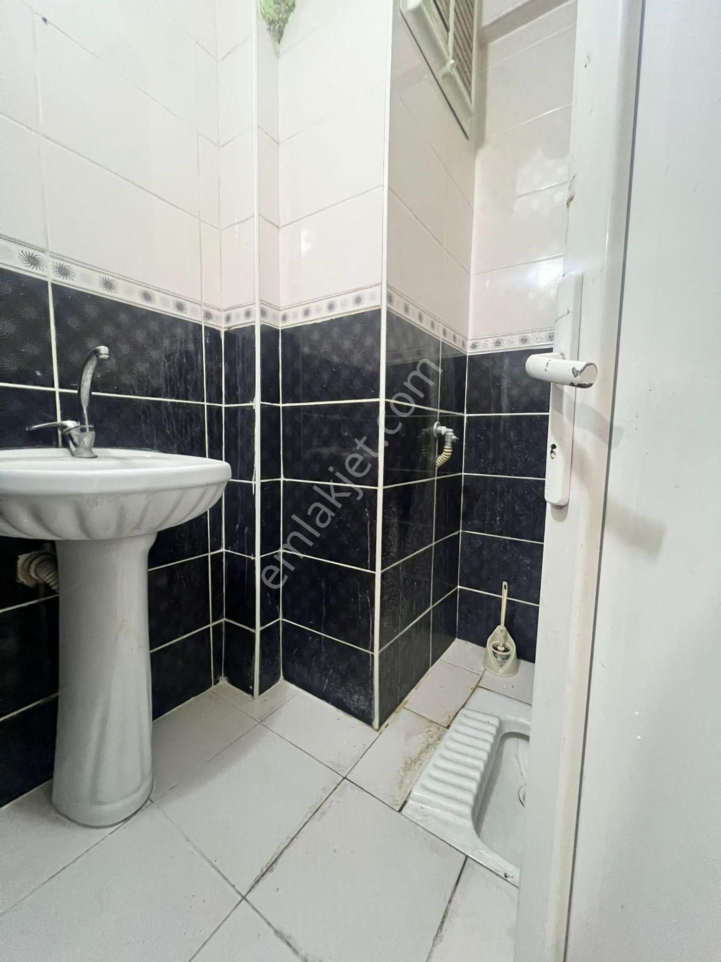 Karınca'dan Nusratiye'de İçi Full Yapılı Bağımsız Mutfaklı 3+1 Kiralık - Görsel 16