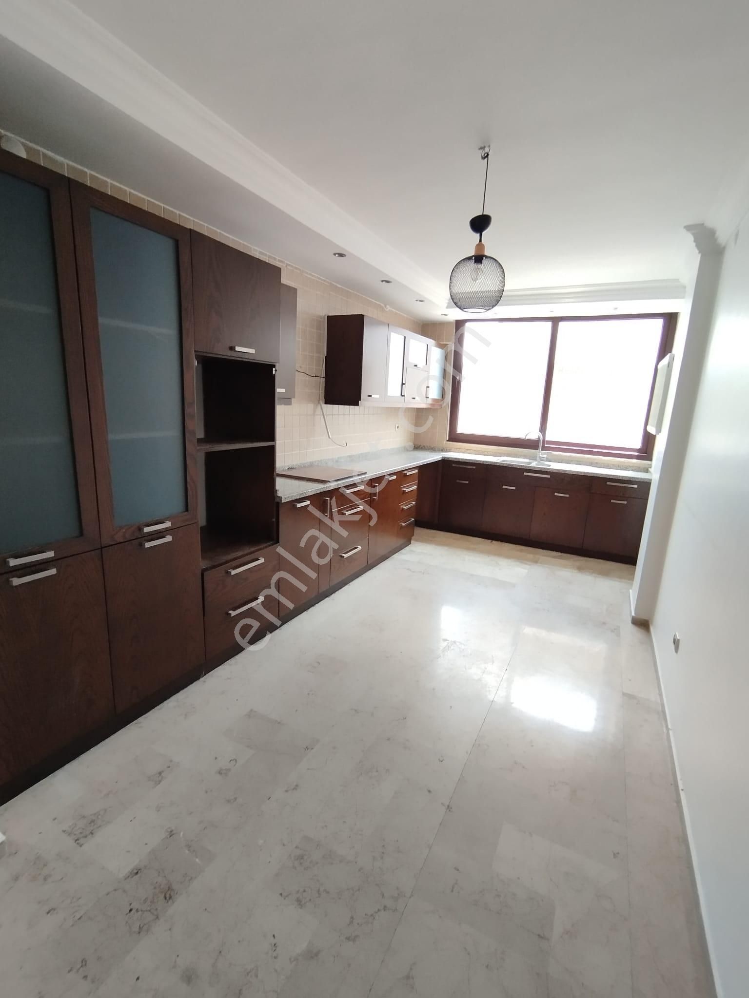 Ziyapaşa Blv Şinası Efendi Sokağında 3+1 210m2 Ekstralı Kiralık Ofis - Görsel 6