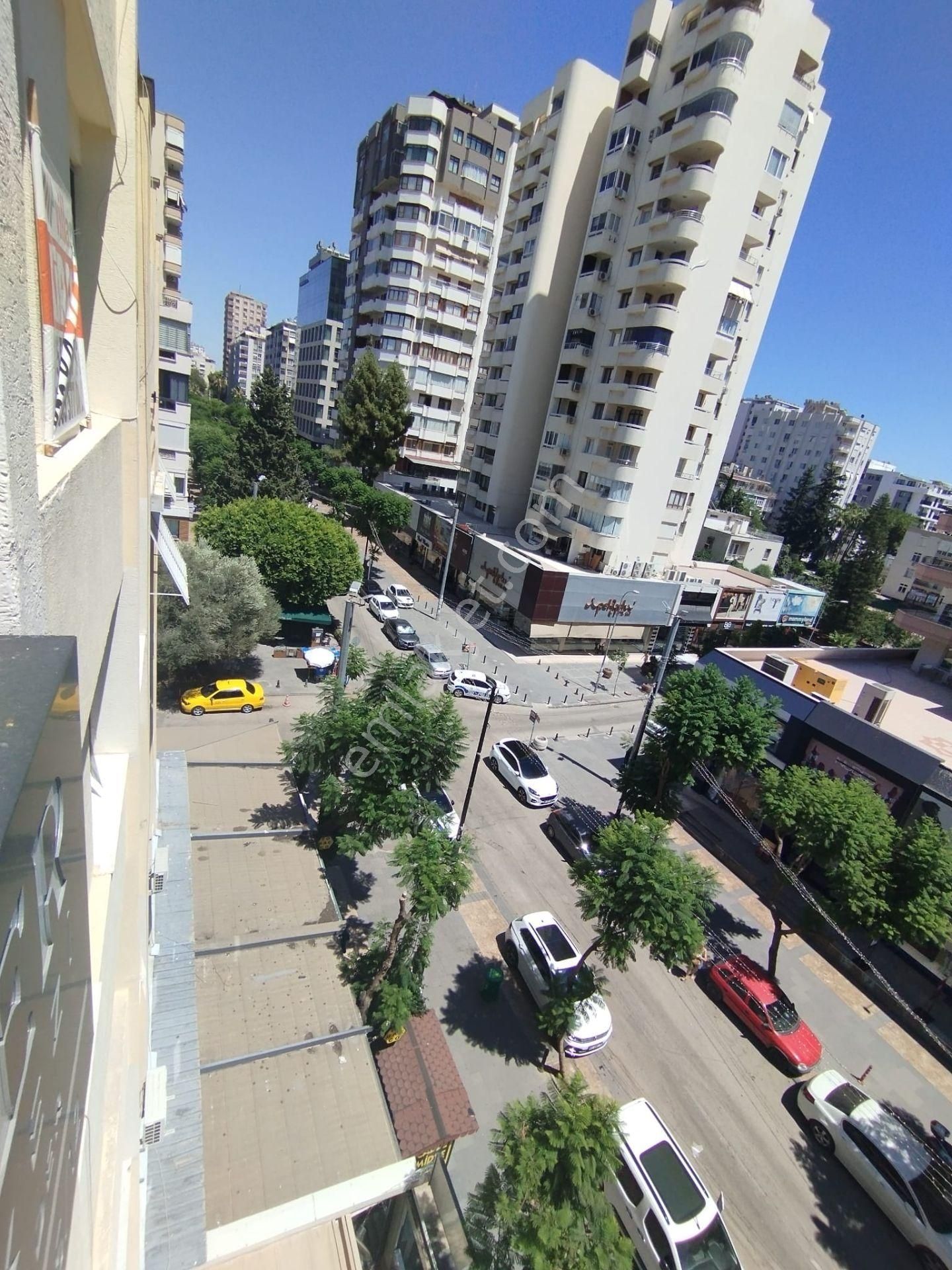 Ziyapaşa Blv Şinası Efendi Sokağında 3+1 210m2 Ekstralı Kiralık Ofis - Görsel 23