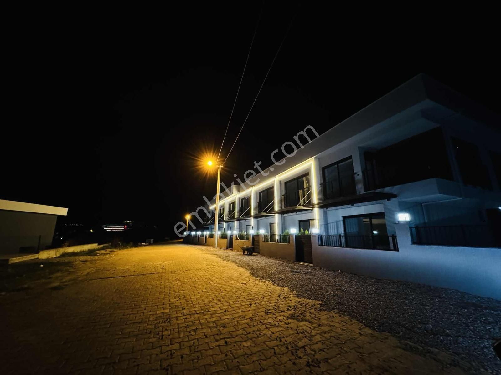 Ev-kur Emlaktan Kuşadası Güzelçamlı'da Havuzlu 3+1 Villa - Görsel 35