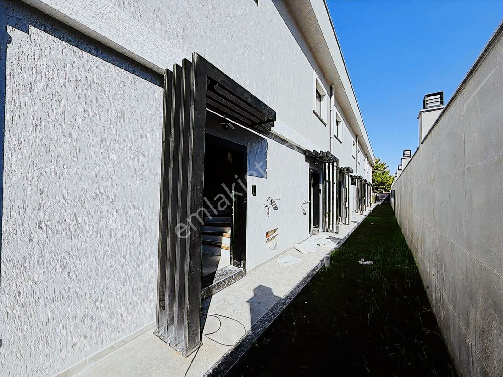 Ev-kur Emlaktan Kuşadası Güzelçamlı'da Havuzlu 3+1 Villa - Görsel 28