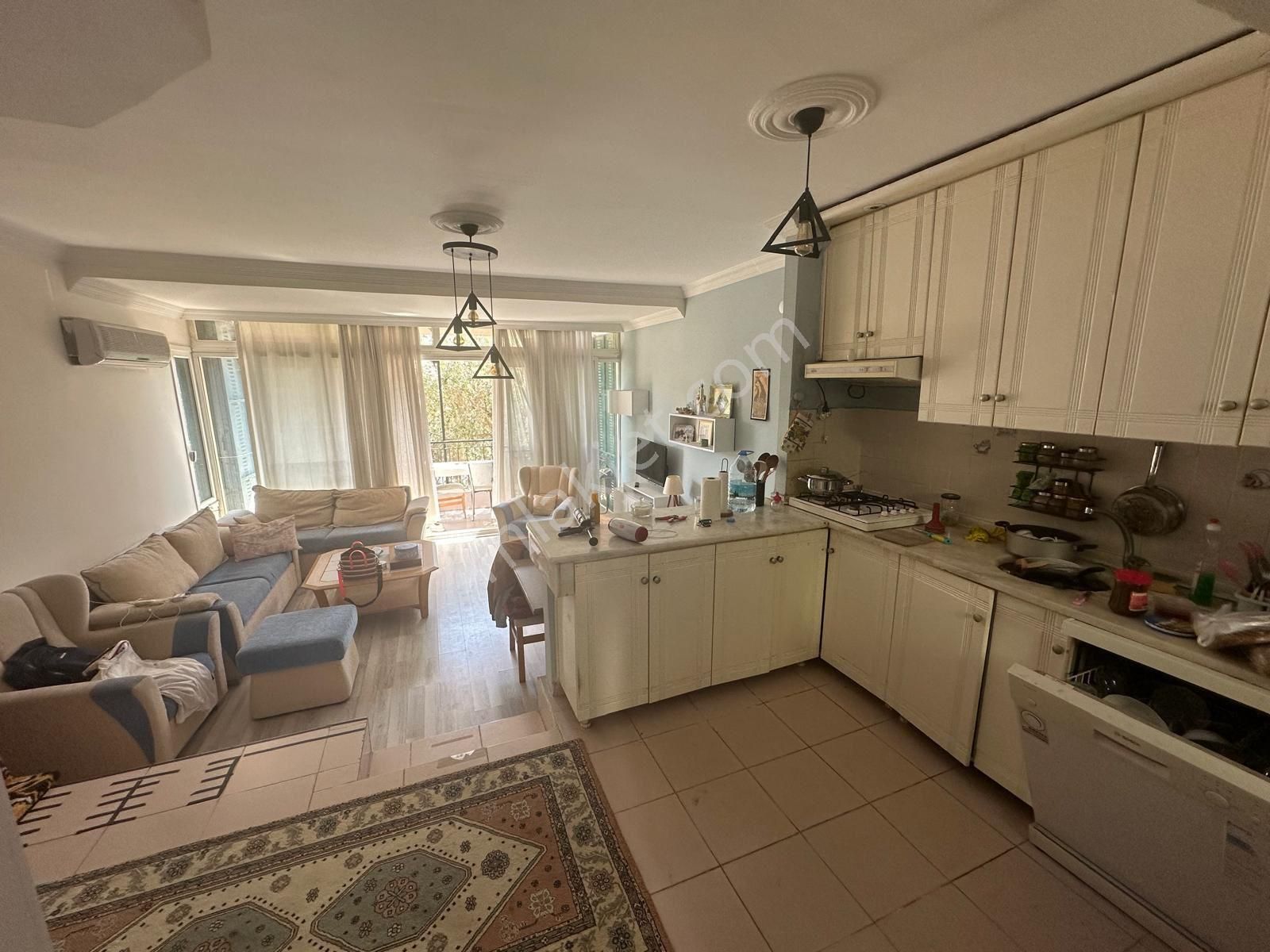 Kuşadası Kadınlar Denizi Mevki Köşe Konum 3+1 - Görsel 8