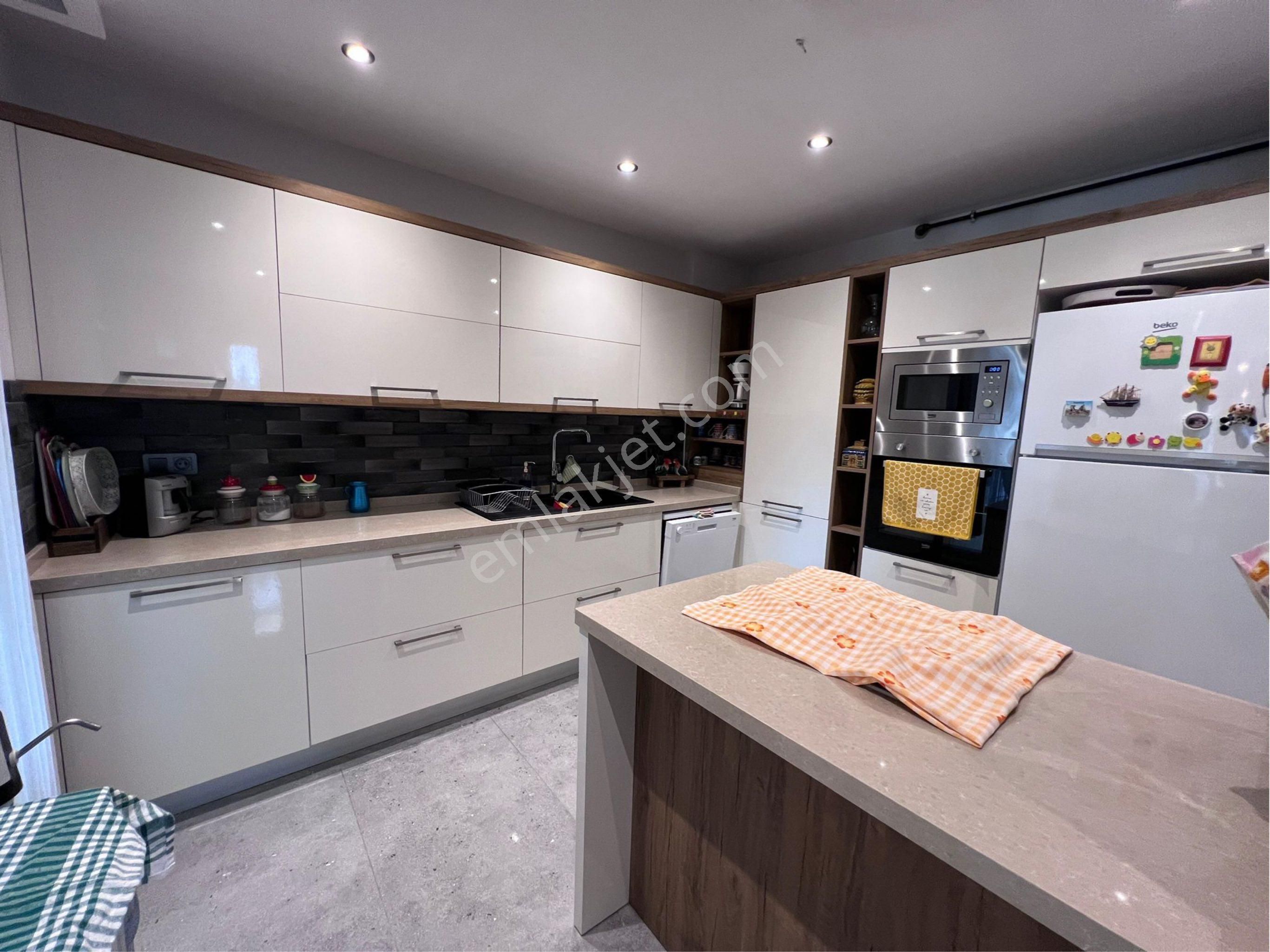 Değirmendere'de Özel Havuzlu, Bahçeli 4+1 Müstakil Villa - Görsel 17