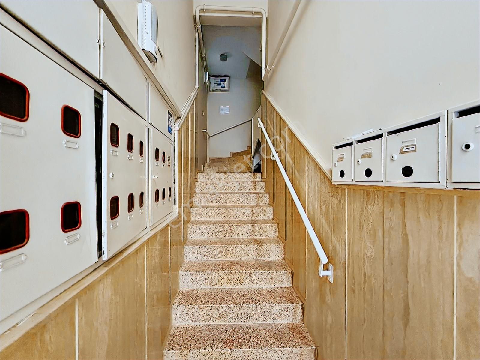 İzmir Karşıyaka Donanmacı Çarşı-sahile Yakın Satılık 3+1 Daire - Görsel 5