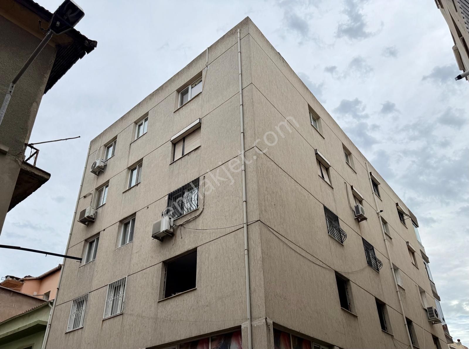 İzmir Karşıyaka Donanmacı Çarşı-sahile Yakın Satılık 3+1 Daire - Görsel 8