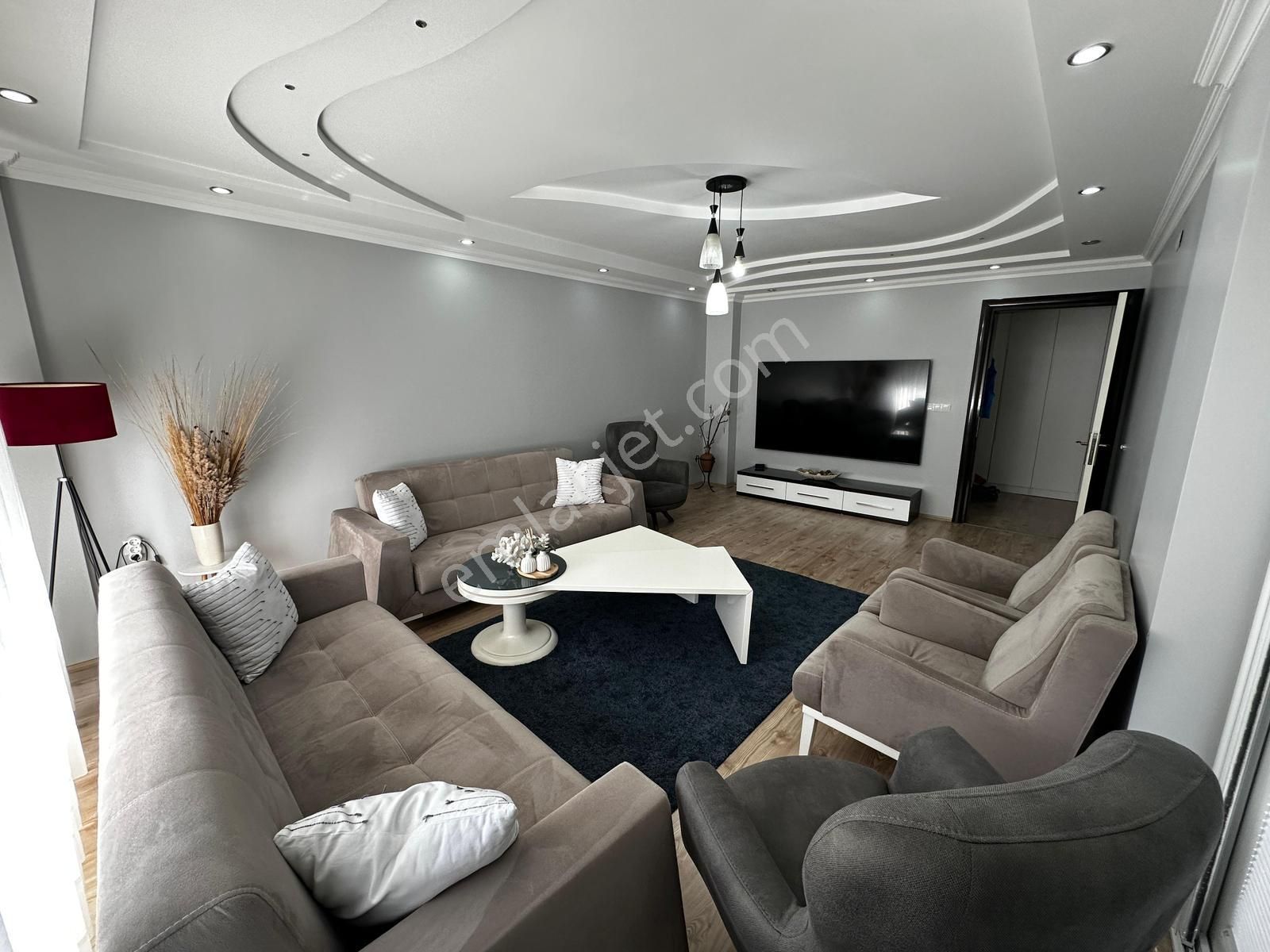 Kaan Emlaktan Yenişafakta Ferhatlar Koleji Ve Masal Parka Yakın 3+1 Satılık Daire. - Görsel 3