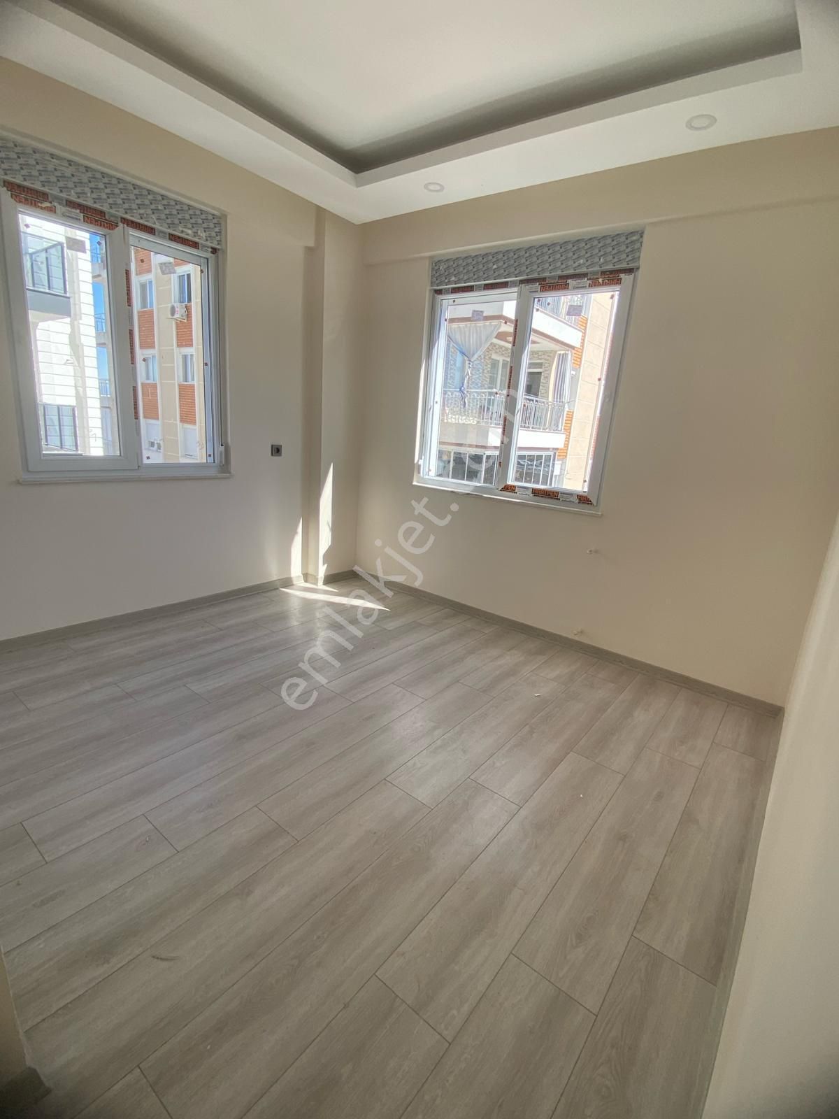 Çankaya Mahallesi Havuzlu Site İçerisinde Ebeveyn Banyolu Sıfır Lüks 2+1 Daire - Görsel 8