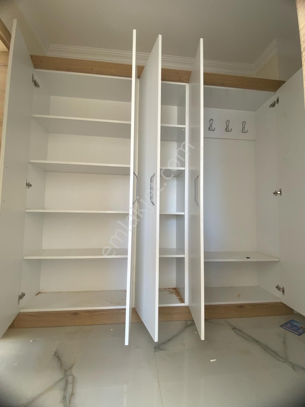 Çankaya Mahallesi Havuzlu Site İçerisinde Ebeveyn Banyolu Sıfır Lüks 2+1 Daire - Görsel 12