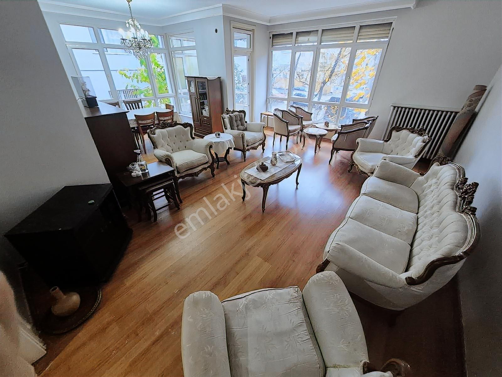 Arel'den Bahçelievler'de 1 Kat Giriş Üstü Mobilyalı M.ısıtma 3+1 - Görsel 5