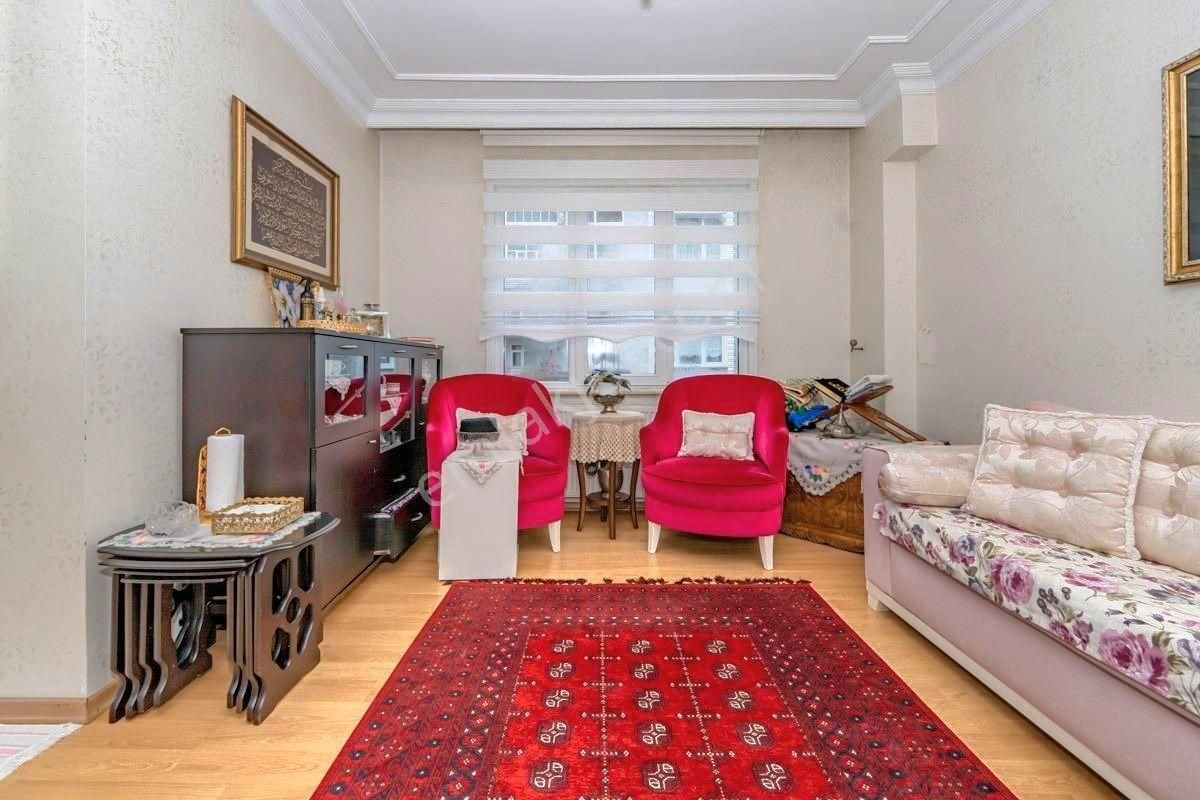 Bahçelievler Siyavuşpaşa 3+1 115m2 3. Ara Kat Masrafsız