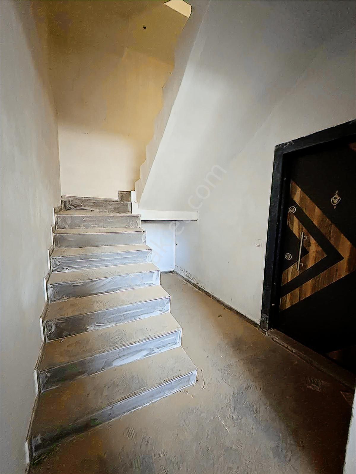 Beşyüzevlerde Satılık 2 Katlı Daire - Görsel 9