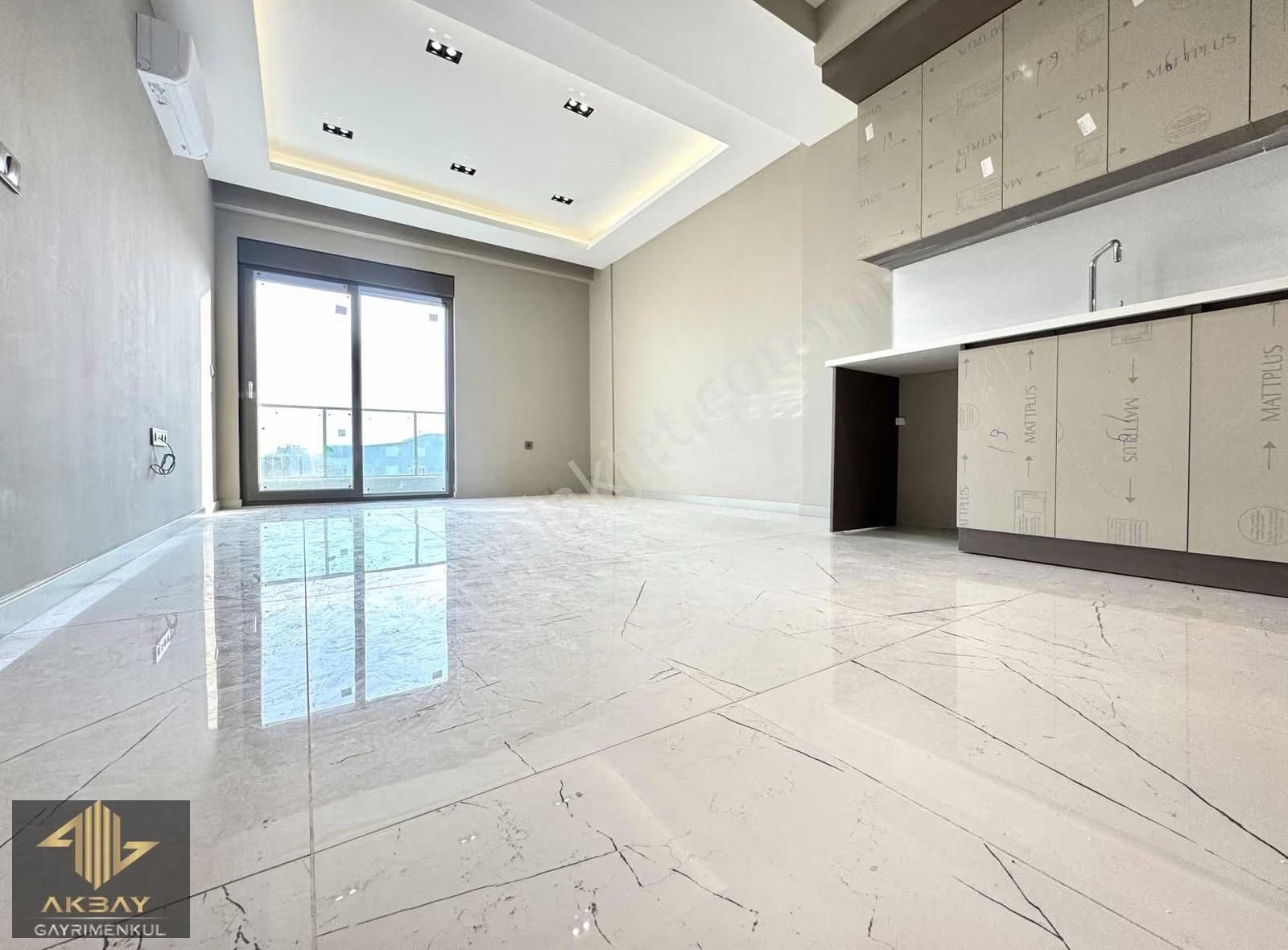 İskanlı Abonelikler Hazır Yerden Isıtmalı Havuzlu Lüks Geniş 1+1