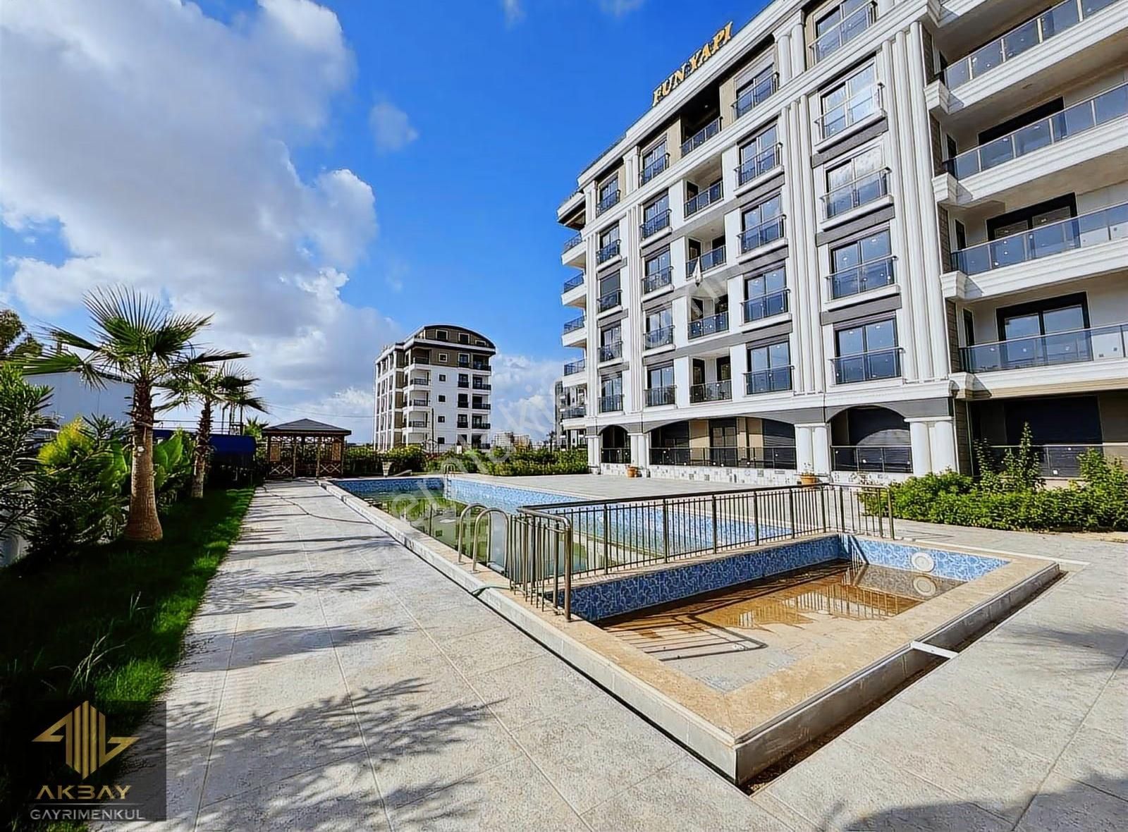 Doğalgaz Hattı Hazır Yerden Isıtmalı Özellikli Sitede Arakat 2+1 - Görsel 4