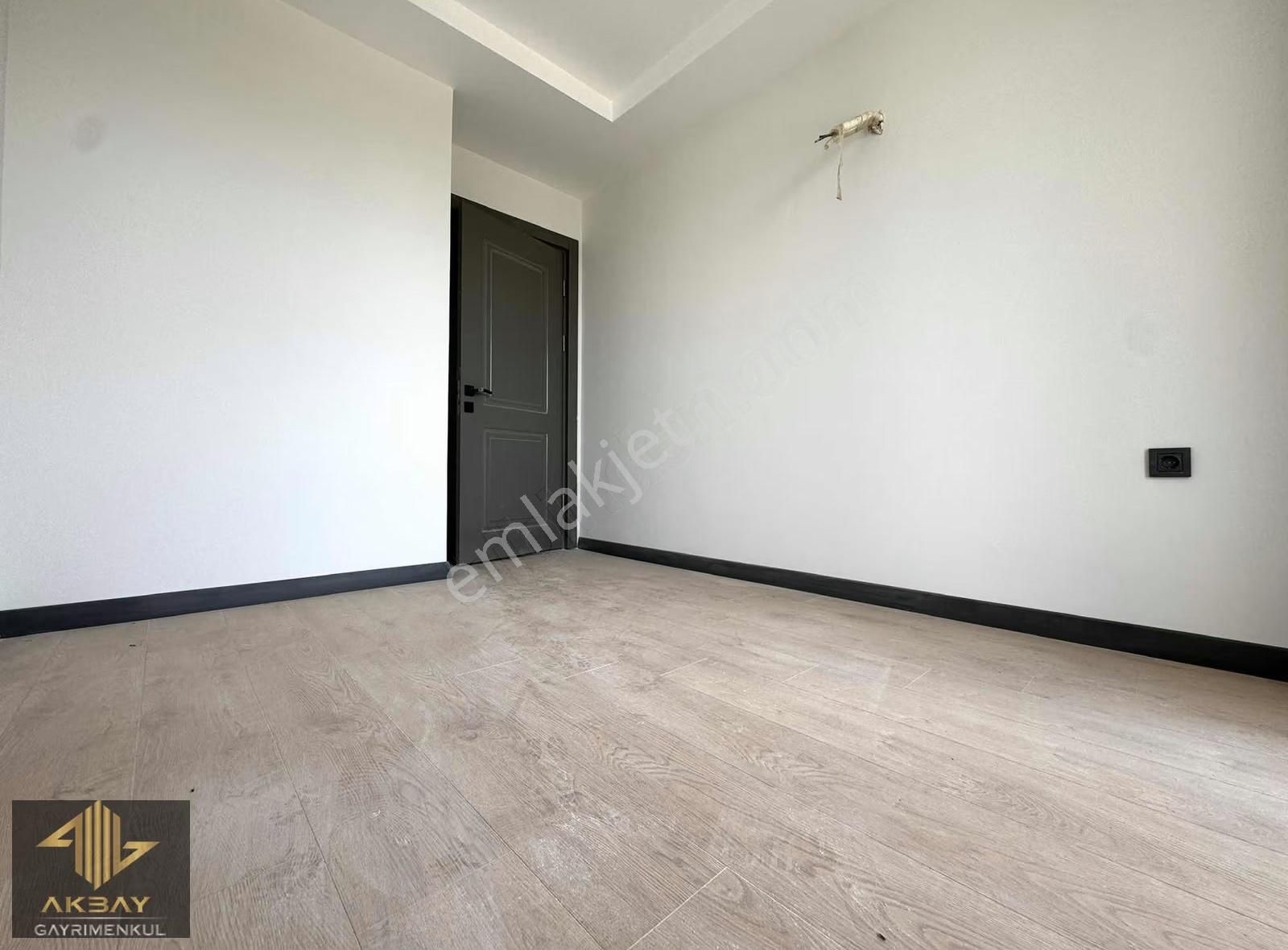 Doğalgaz Hattı Hazır Yerden Isıtmalı Özellikli Sitede Arakat 2+1 - Görsel 13