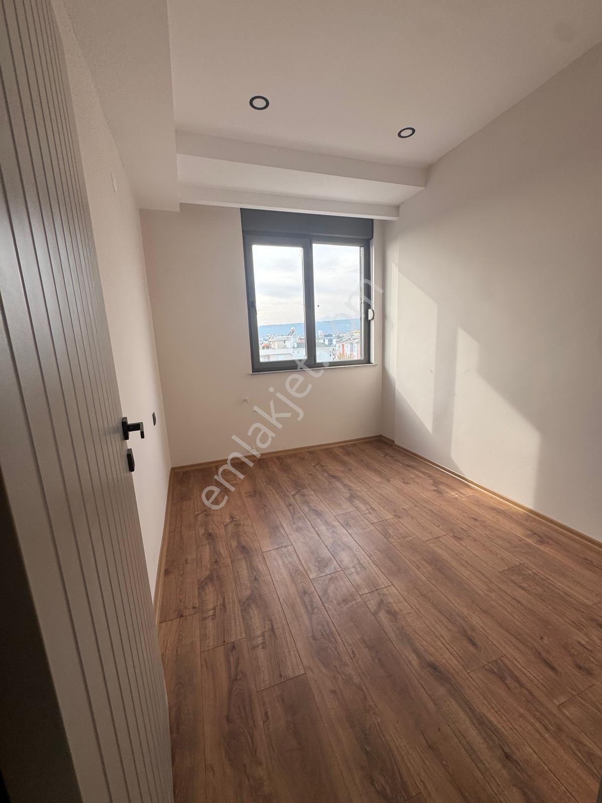 Aktoprak Mahallesi Tramwaya 200 Metre Lüks 2+1 Katta Sıfır Daire - Görsel 5