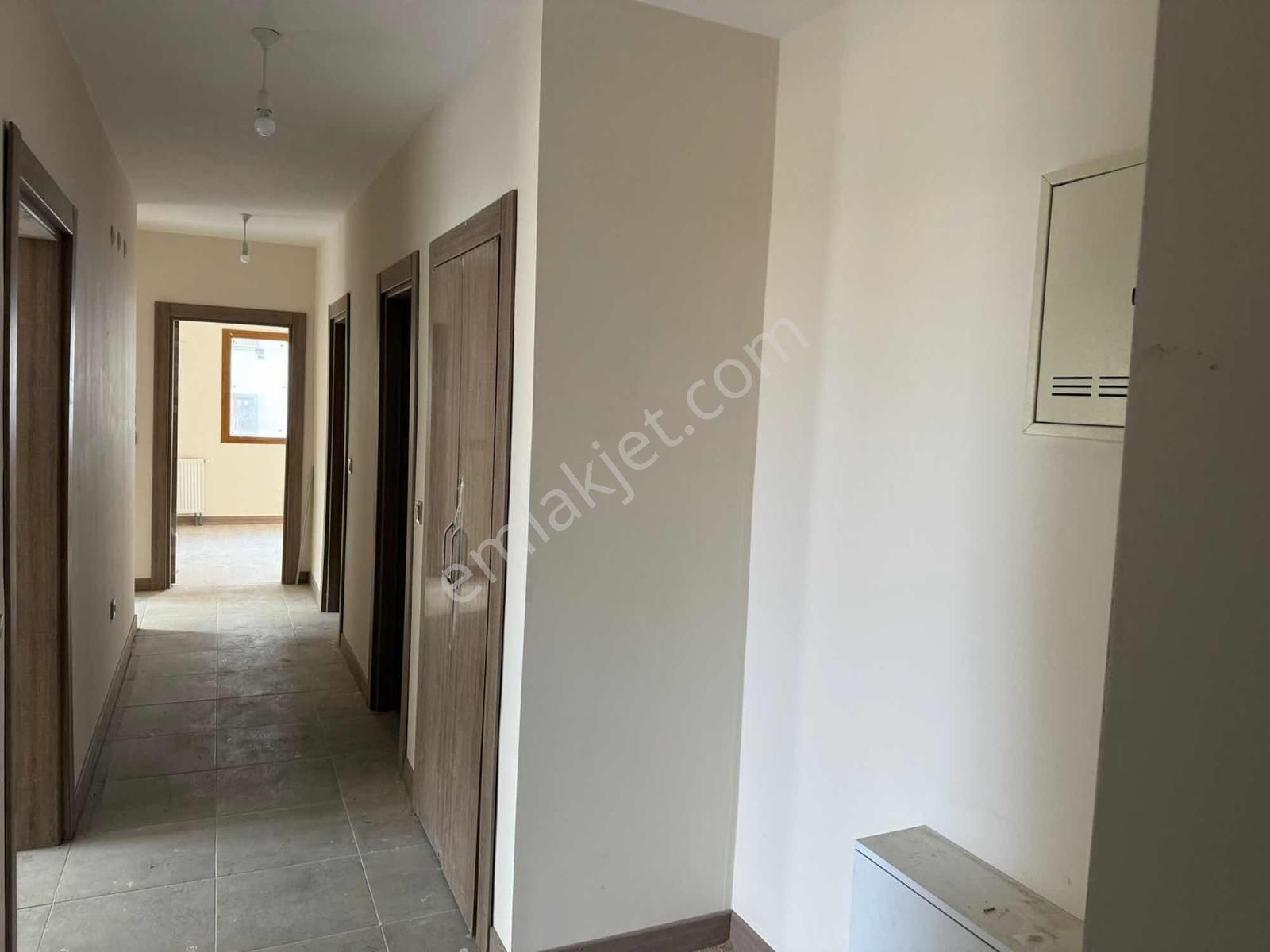 Anka Emlak'tan 2. Etap Düz Giriş Yüksek Balkon Önü Açık 2,1 Kira - Görsel 2