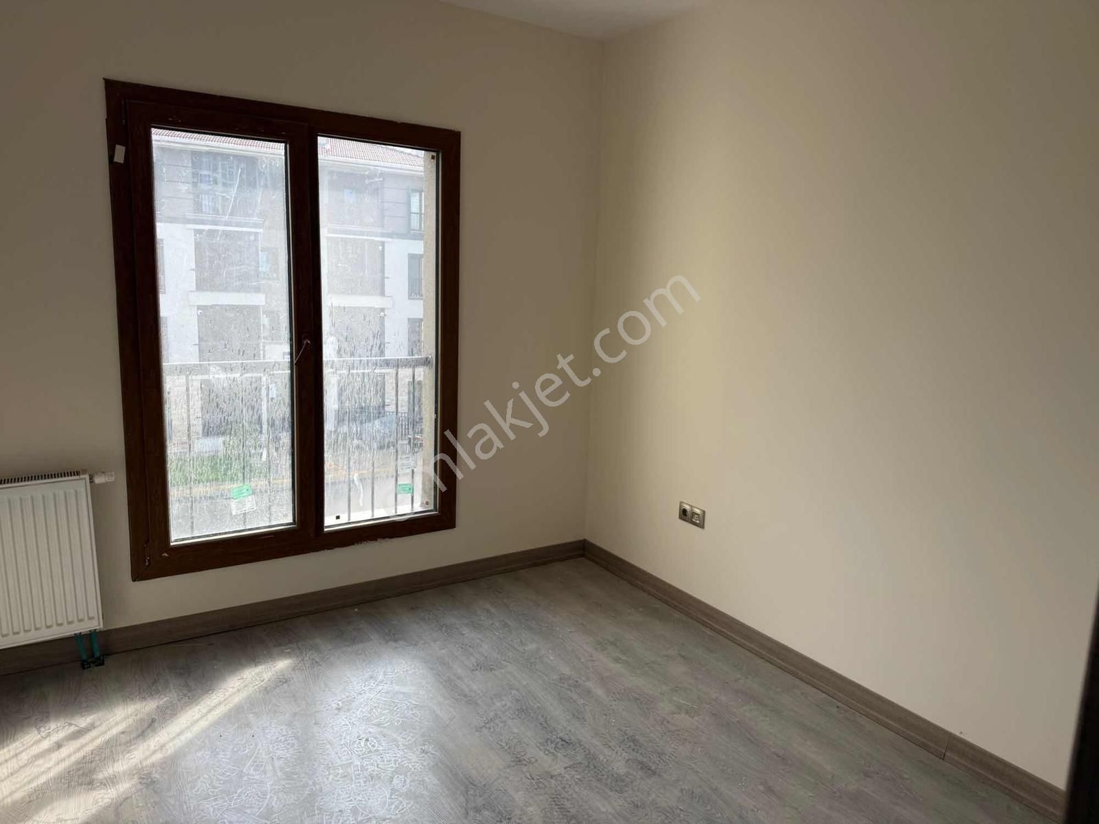 Anka Emlak'tan 2. Etap Düz Giriş Yüksek Balkon Önü Açık 2,1 Kira - Görsel 3