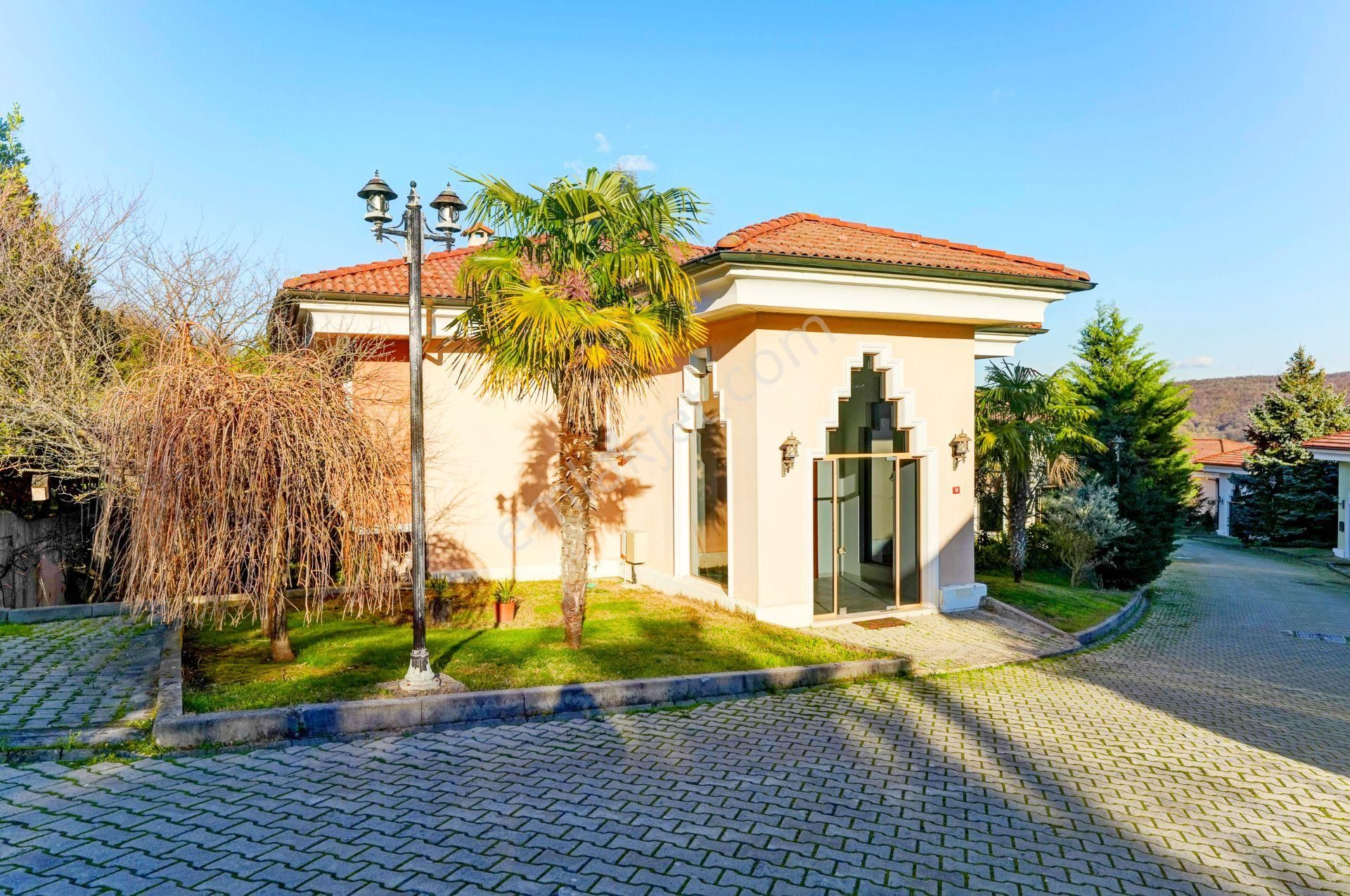 Beykoz Öğümce Alarko Konaklarında Satılık 4+2 Özel Bahçeli Villa - Görsel 2