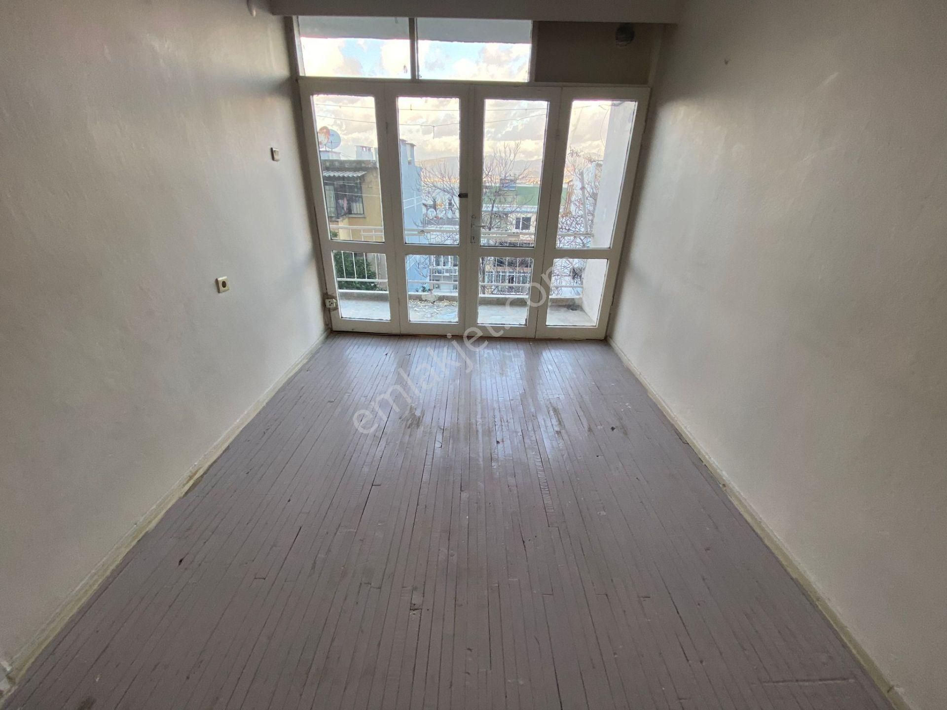 Halirifat Cadede Denizmanzaralı Kuze Güney Cepha - Görsel 10