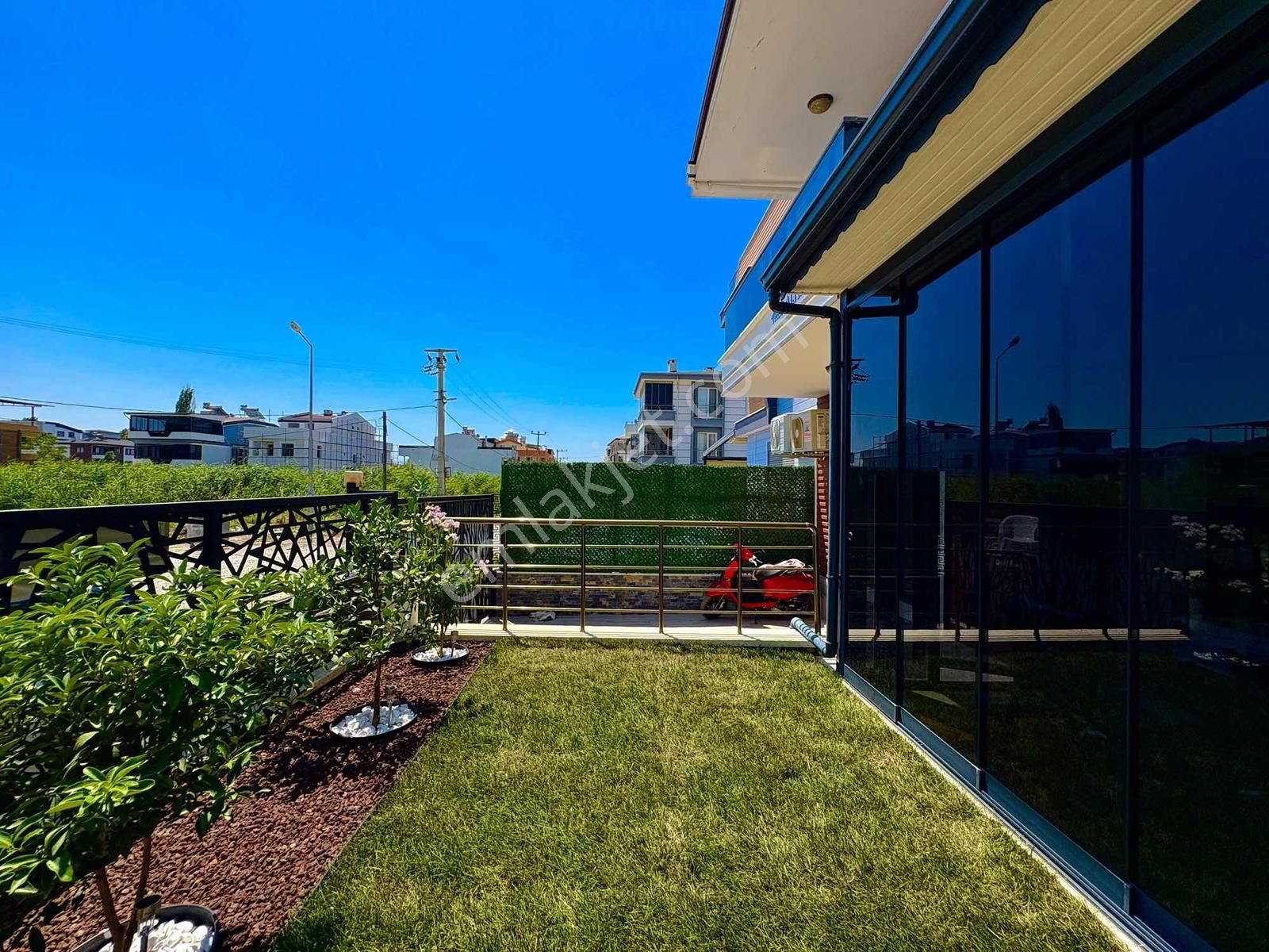 Sadece Onur Yıldırımdan 5+1 Havuzlu Tasarım Harikası Villa - Görsel 15