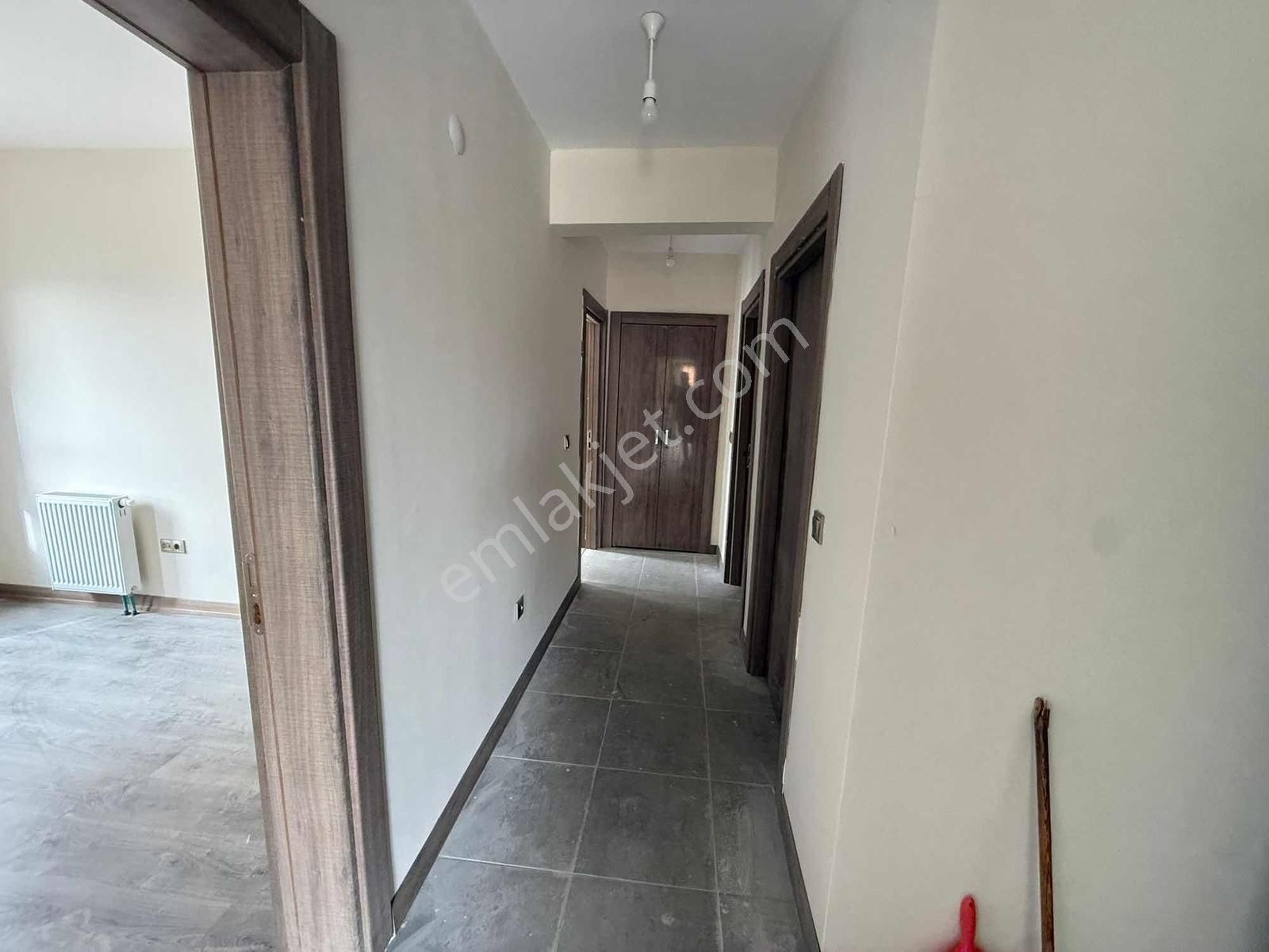 Anka Emlak 2,etapta Yüksek Balkon Kiralık 2+1 Daire - Görsel 11