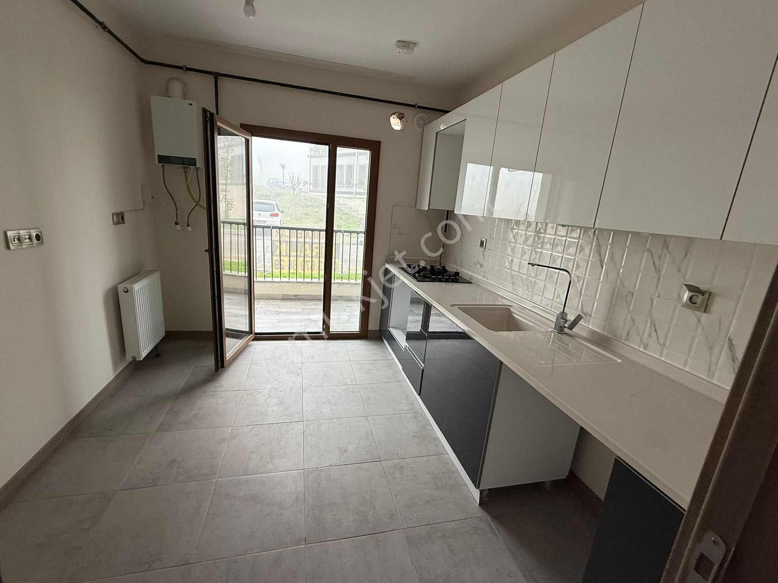 Anka Emlak 2,etapta Yüksek Balkon Kiralık 2+1 Daire - Görsel 15