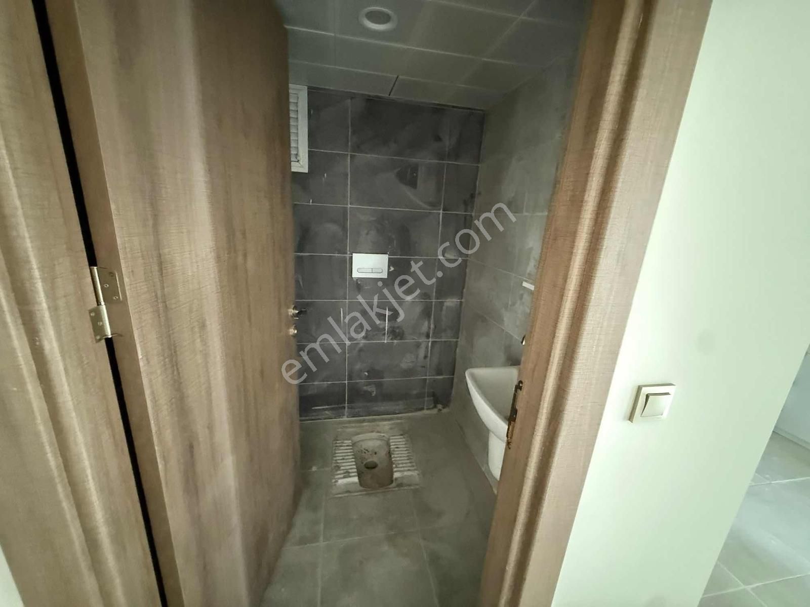 Anka Emlak 2,etapta Yüksek Balkon Kiralık 2+1 Daire - Görsel 12