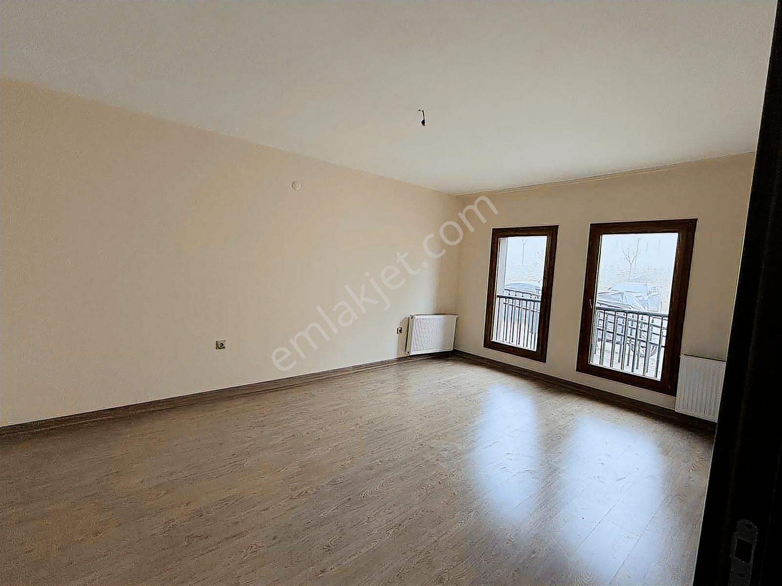 Anka Emlak 2,etapta Yüksek Balkon Kiralık 2+1 Daire - Görsel 4