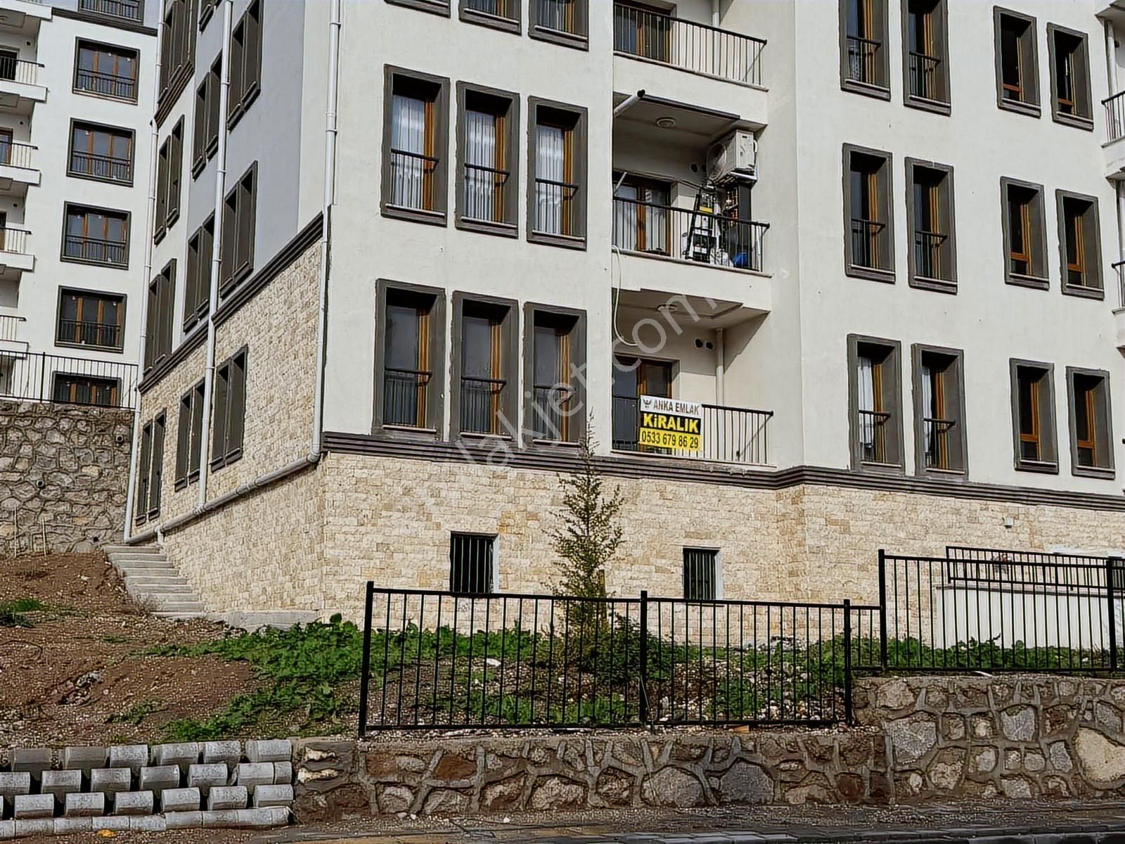 Anka Emlak 2,etapta Yüksek Balkon Kiralık 2+1 Daire
