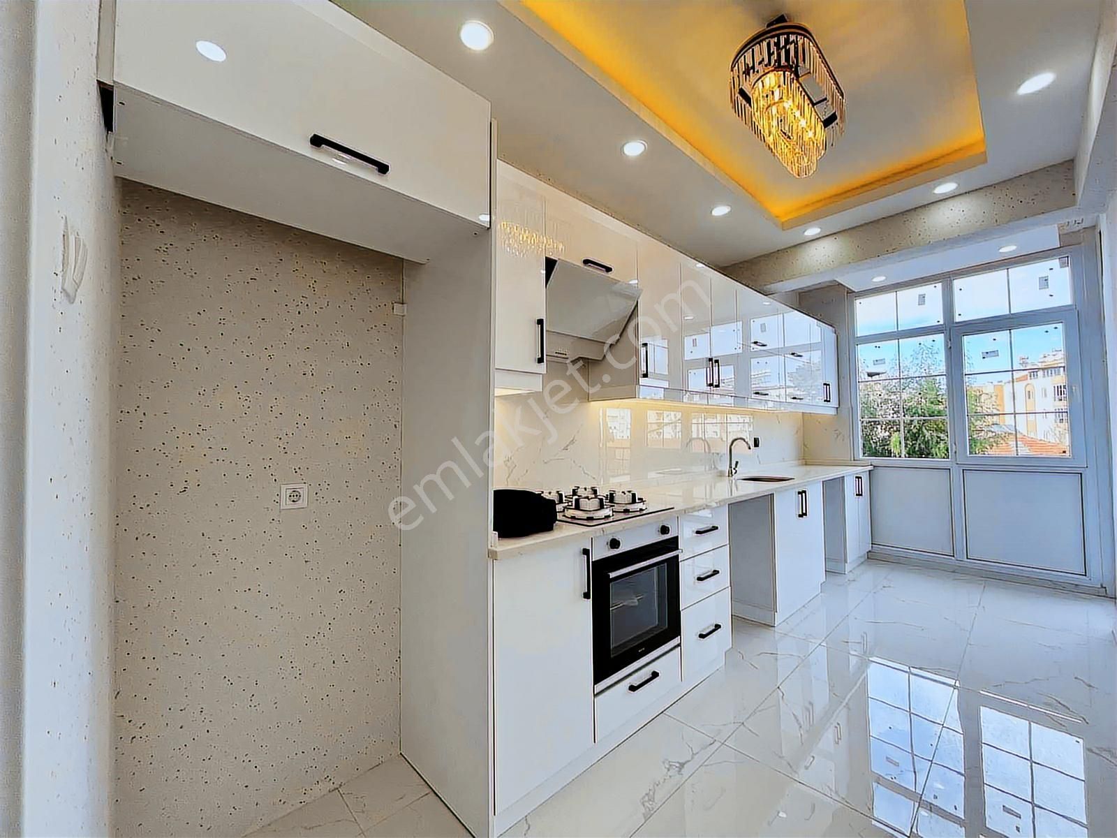 Markantalya'nın Dibinde 3+1 Tamamen Yenilenmiş Asansörlü - Görsel 15