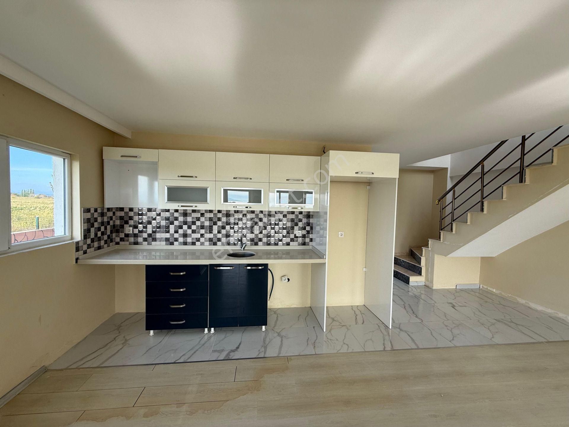 İzmir Dikili Salihleraltı Deniz Ve Havuz Manzaralı 5+1 Villa - Görsel 3