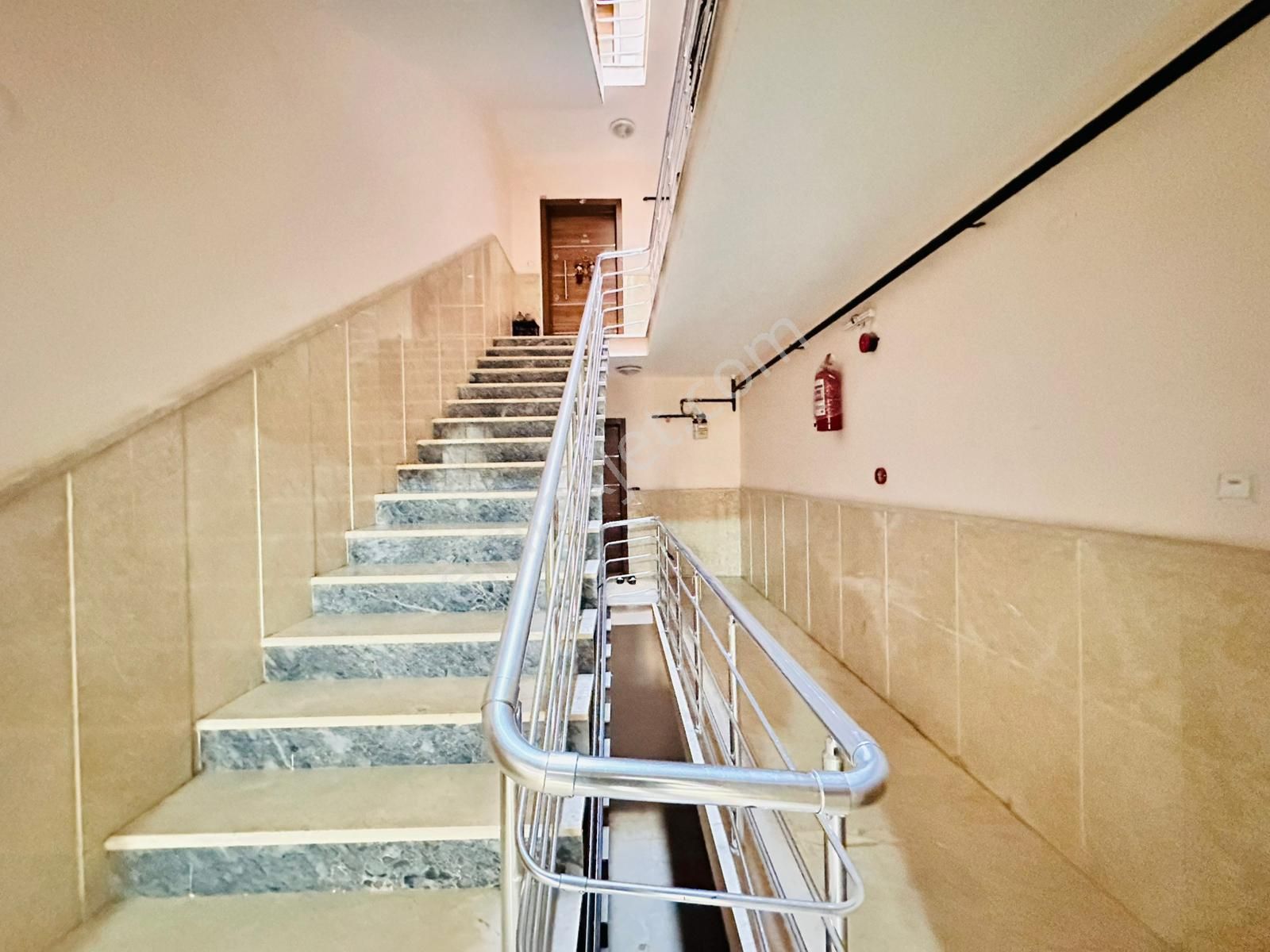 Çiftçioğullarından Pursaklar Fatihte 3+1 G.cephe Kilerli Yapılı Daire - Görsel 25