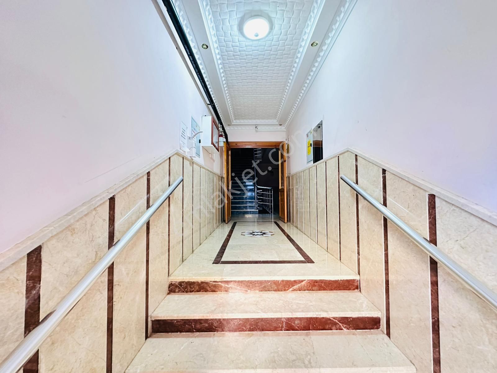 Çiftçioğullarından Pursaklar Fatihte 3+1 G.cephe Kilerli Yapılı Daire - Görsel 26