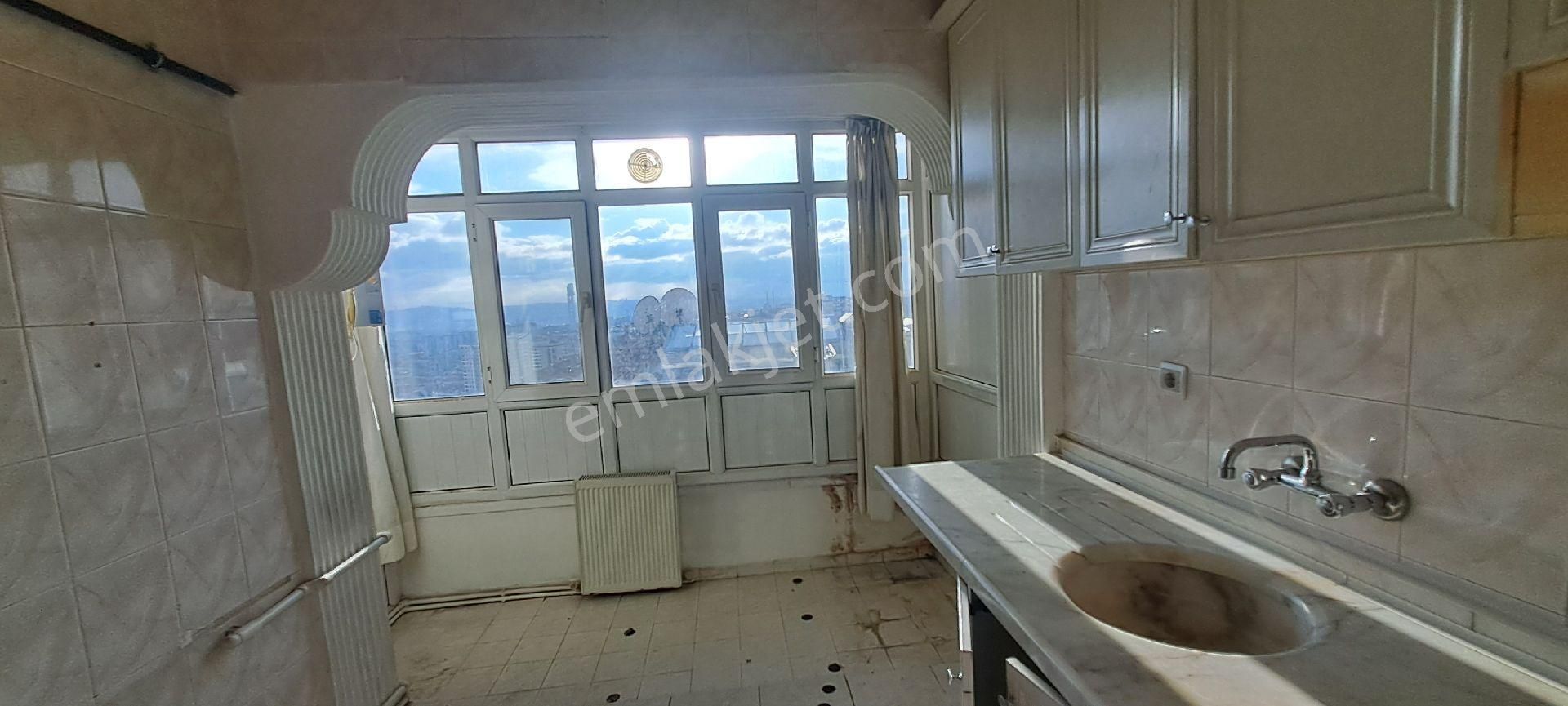 Köşk Mahallesinde Güneşli Süper Kiralık Muhsin Emlaktan - Görsel 15