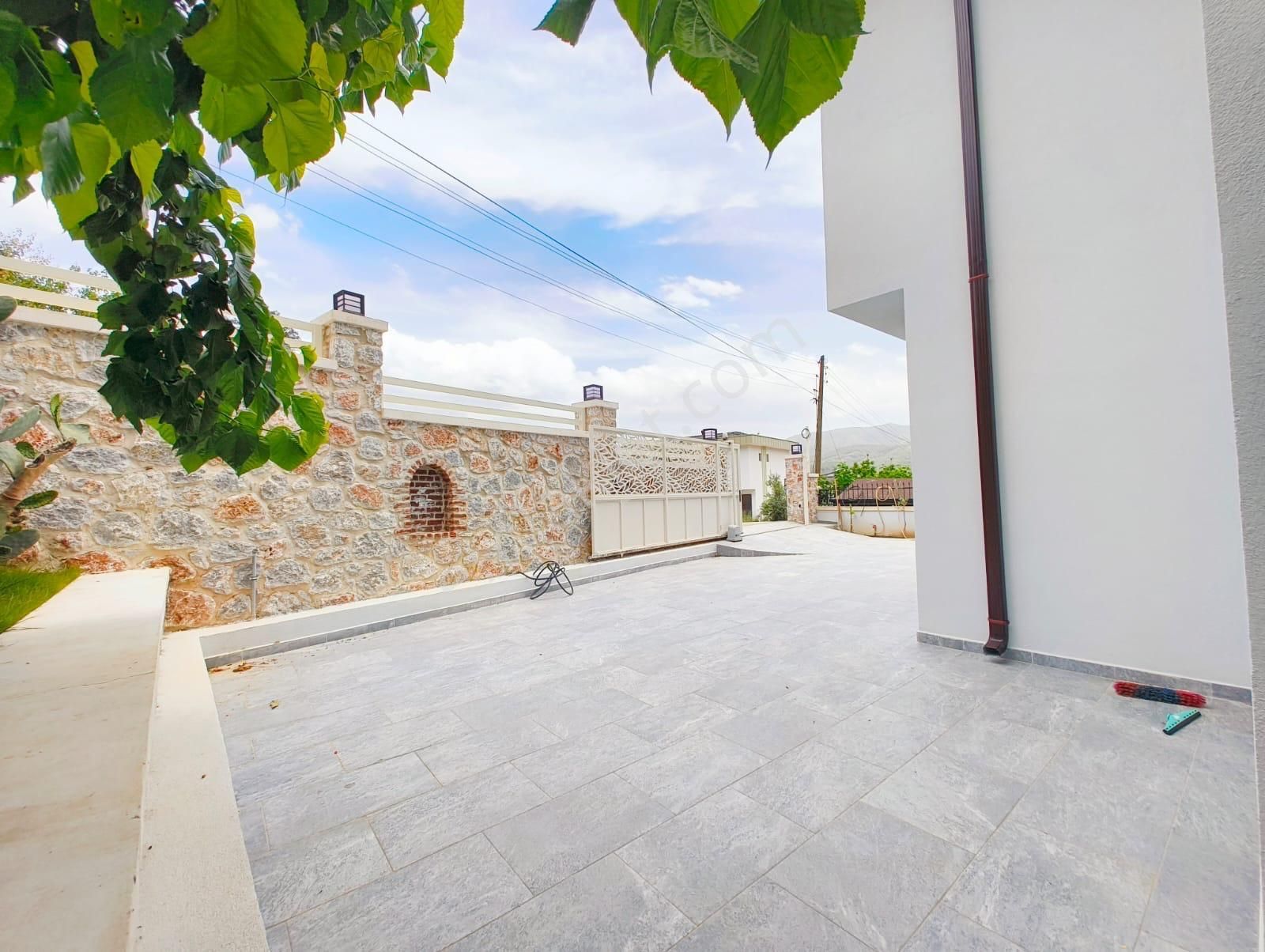 Marmarise Yakın Mesafede Doğa Manzaralı Muhteşem Villa - Görsel 24