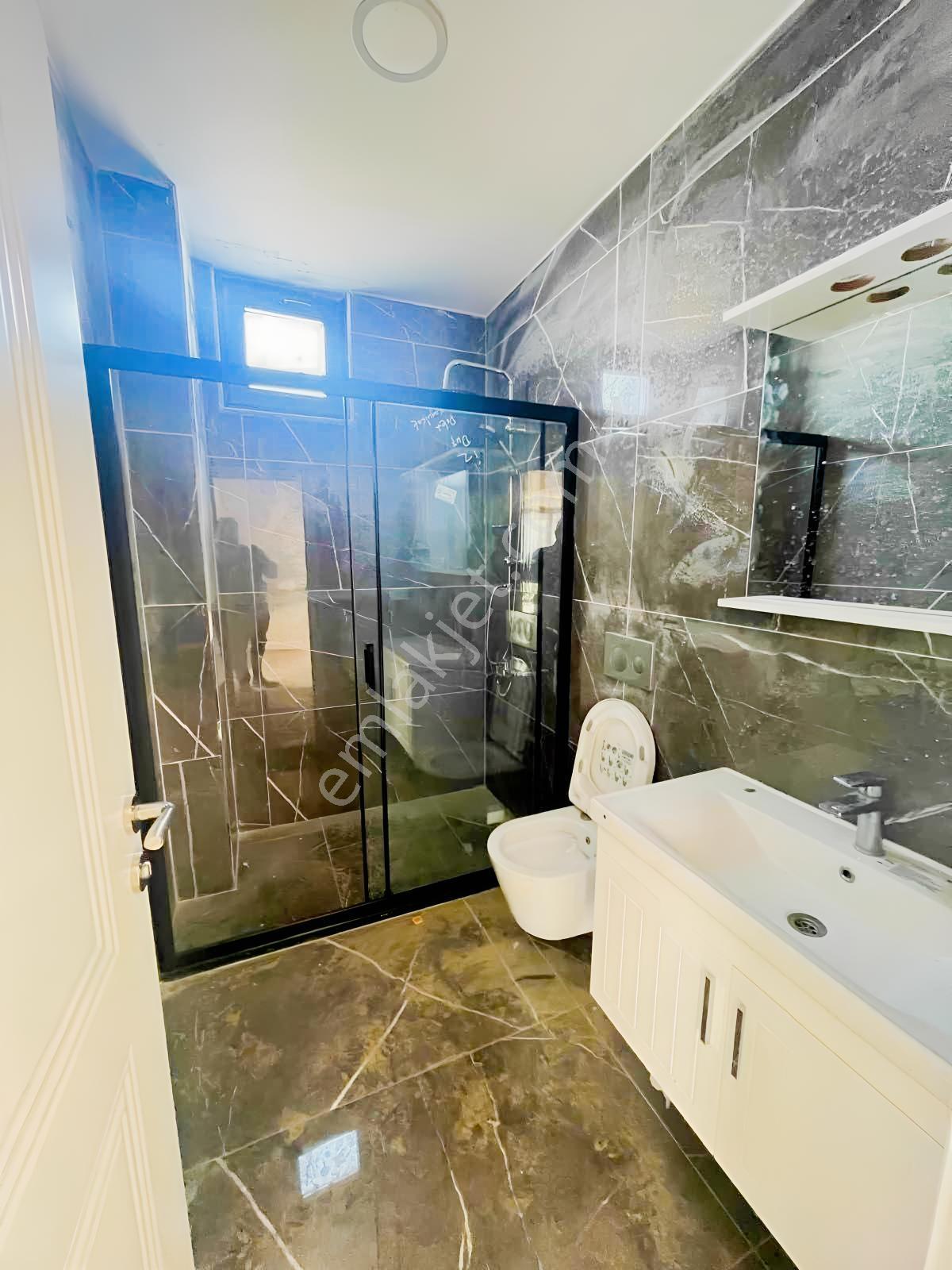 Çorlu Önerler'de Site İçi Mütakil Havuzlu Villa - Görsel 19