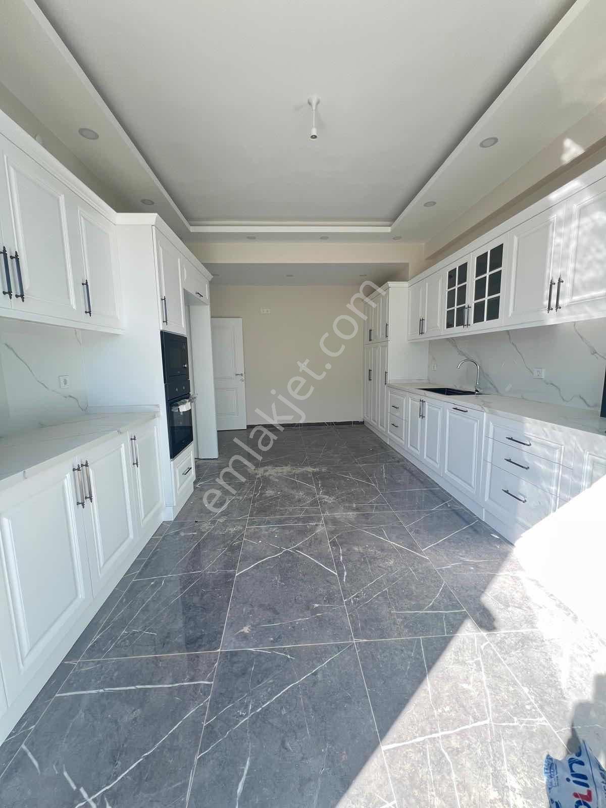Çorlu Önerler'de Site İçi Mütakil Havuzlu Villa - Görsel 12