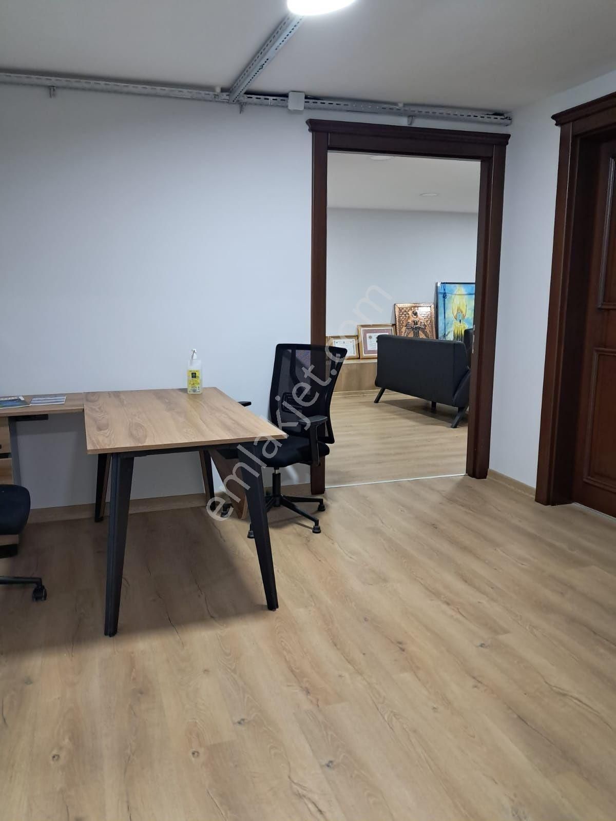 Yeni Binada Giriş Yapılı 90m2 Ofis Kiralık - Görsel 5