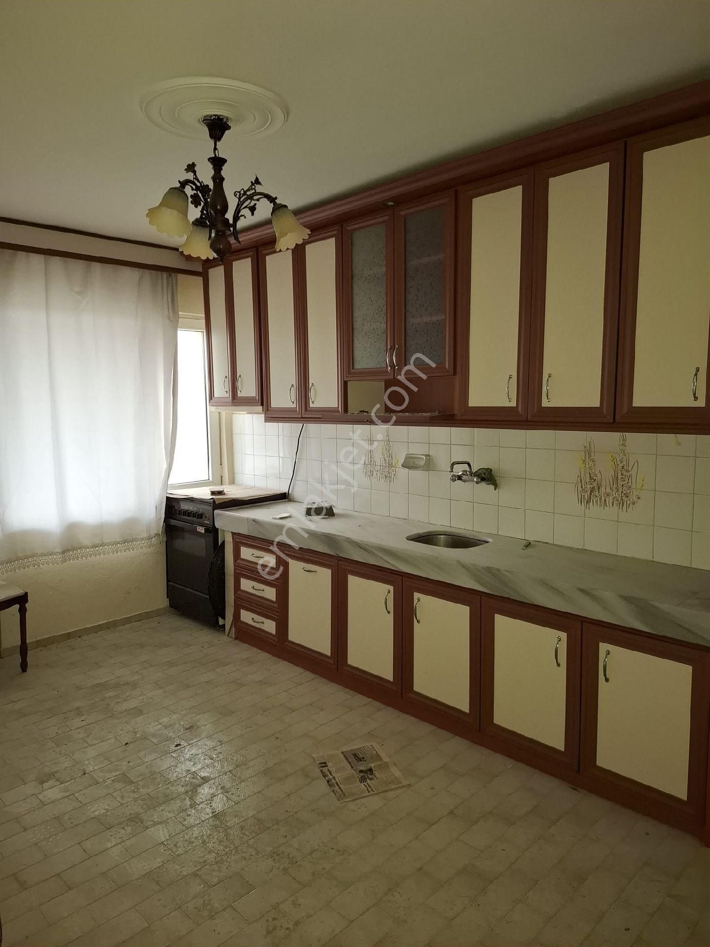 3 Katlı Cadde Üzerinde Altı İş Yerine Uygun Apartman İlçeye 7 Km - Görsel 23