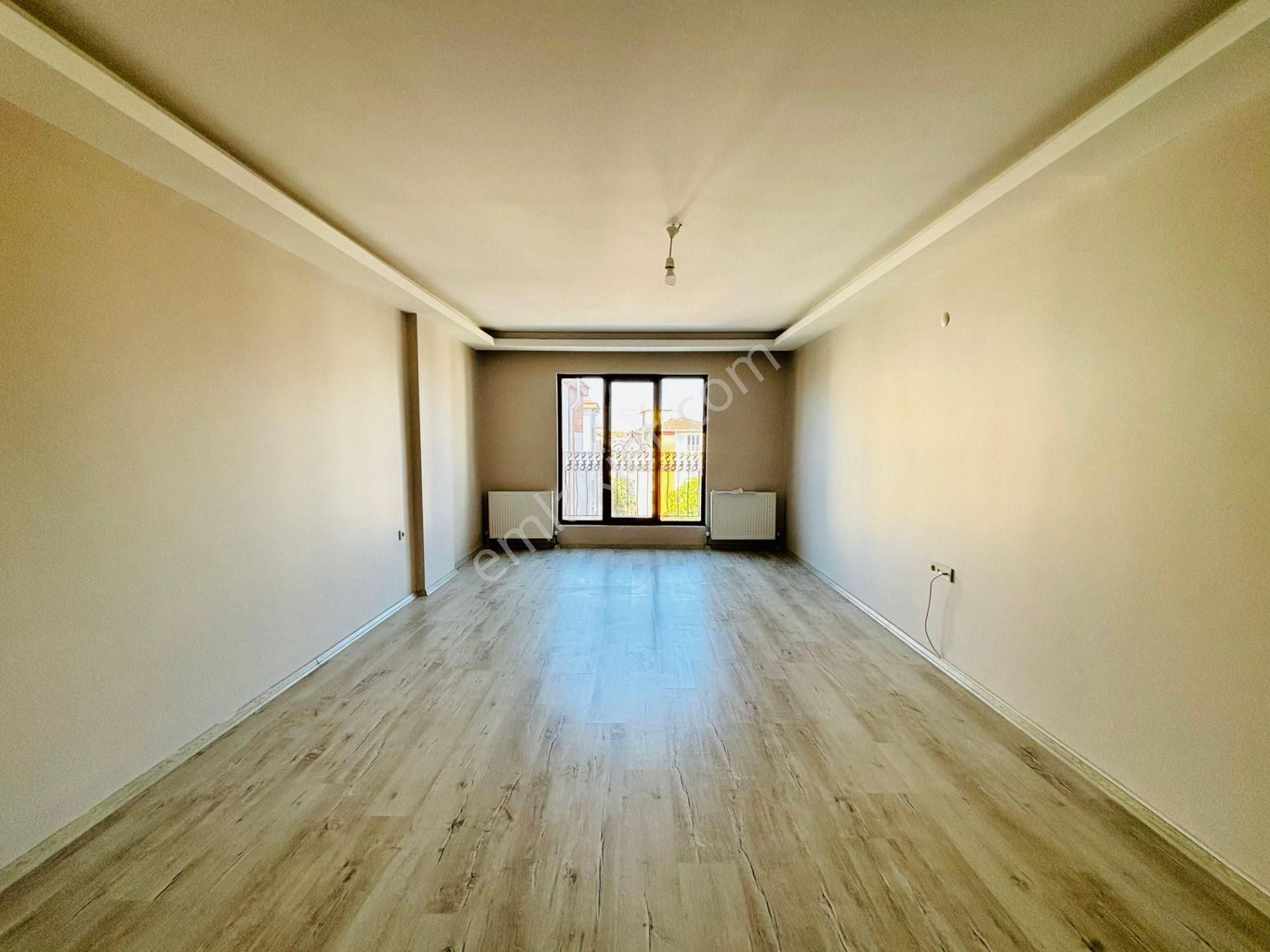 Güven'den Hızlı Tren Yanı İlçe Emniyet Civarında Arakat 3+1daire - Görsel 2