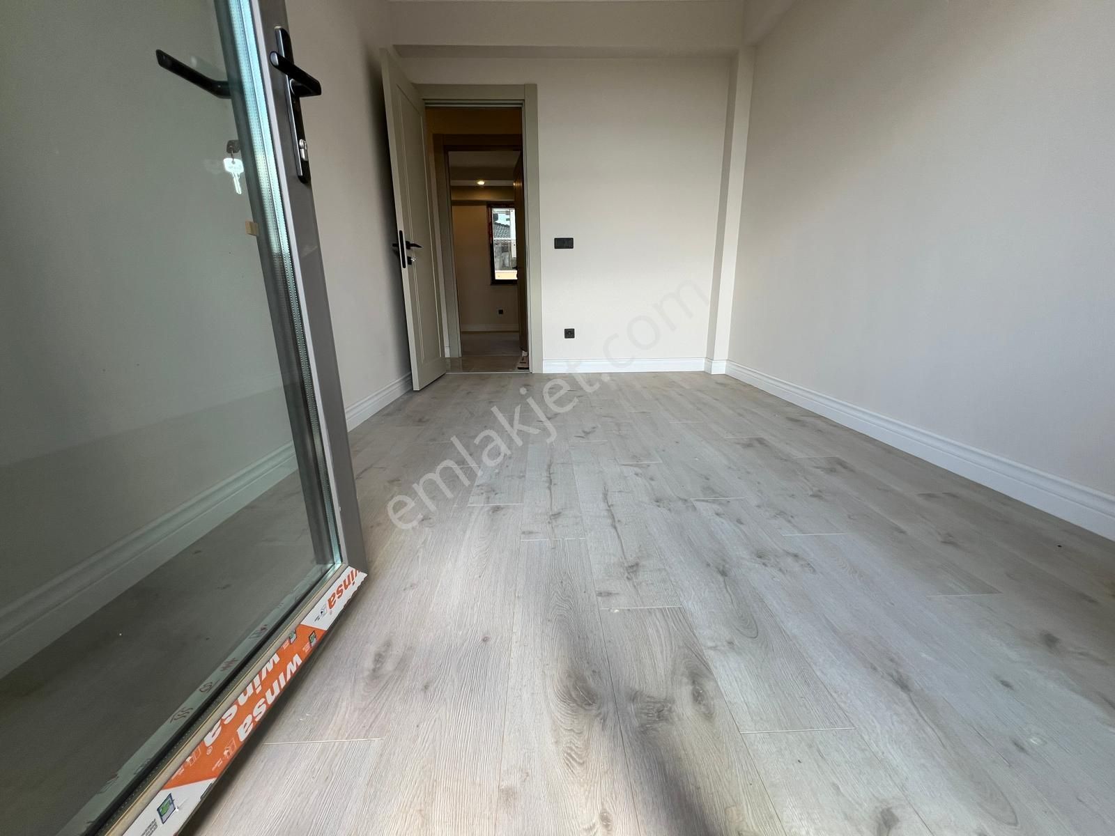 Çorlu Önerlerde Havuzlu Site İçinde Kış Bahçeli Satılık Villa - Görsel 34