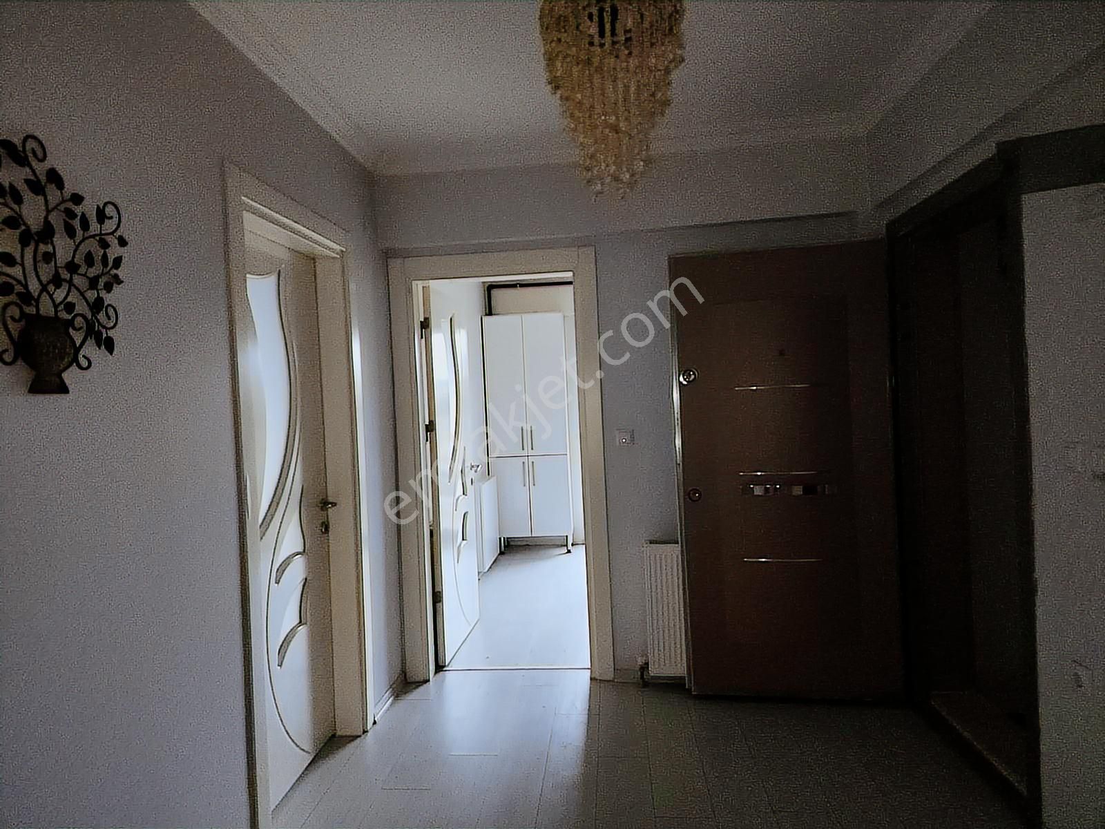 Kayalardan Özel Bahçeli Lüks Büyük 2+1 Bahçekatı - Görsel 10
