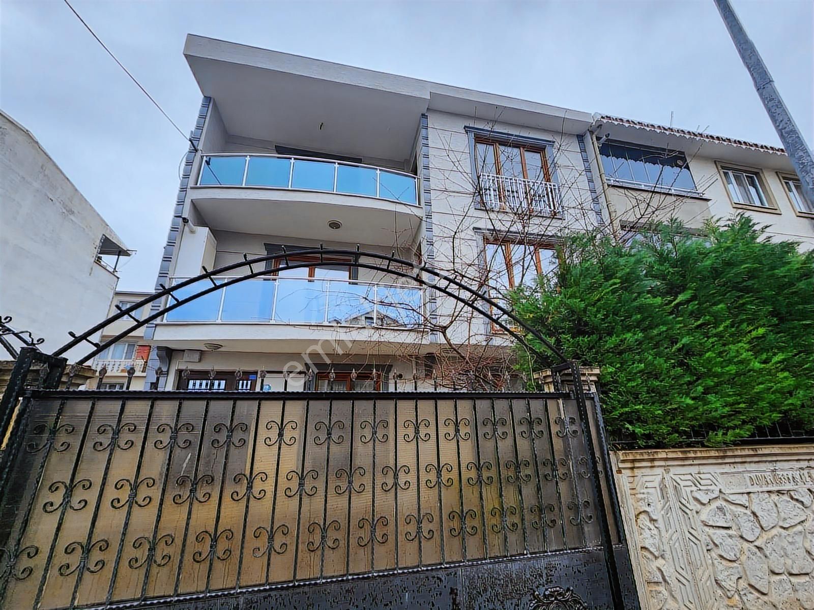 Kayalardan Özel Bahçeli Lüks Büyük 2+1 Bahçekatı - Görsel 27