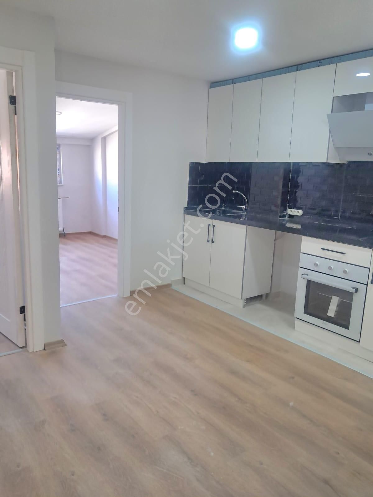 Gazi Mahallesi Şenol Caddesi Ful Yapılı Yüksek Giriş 2+1 Kiralık Daire - Görsel 7