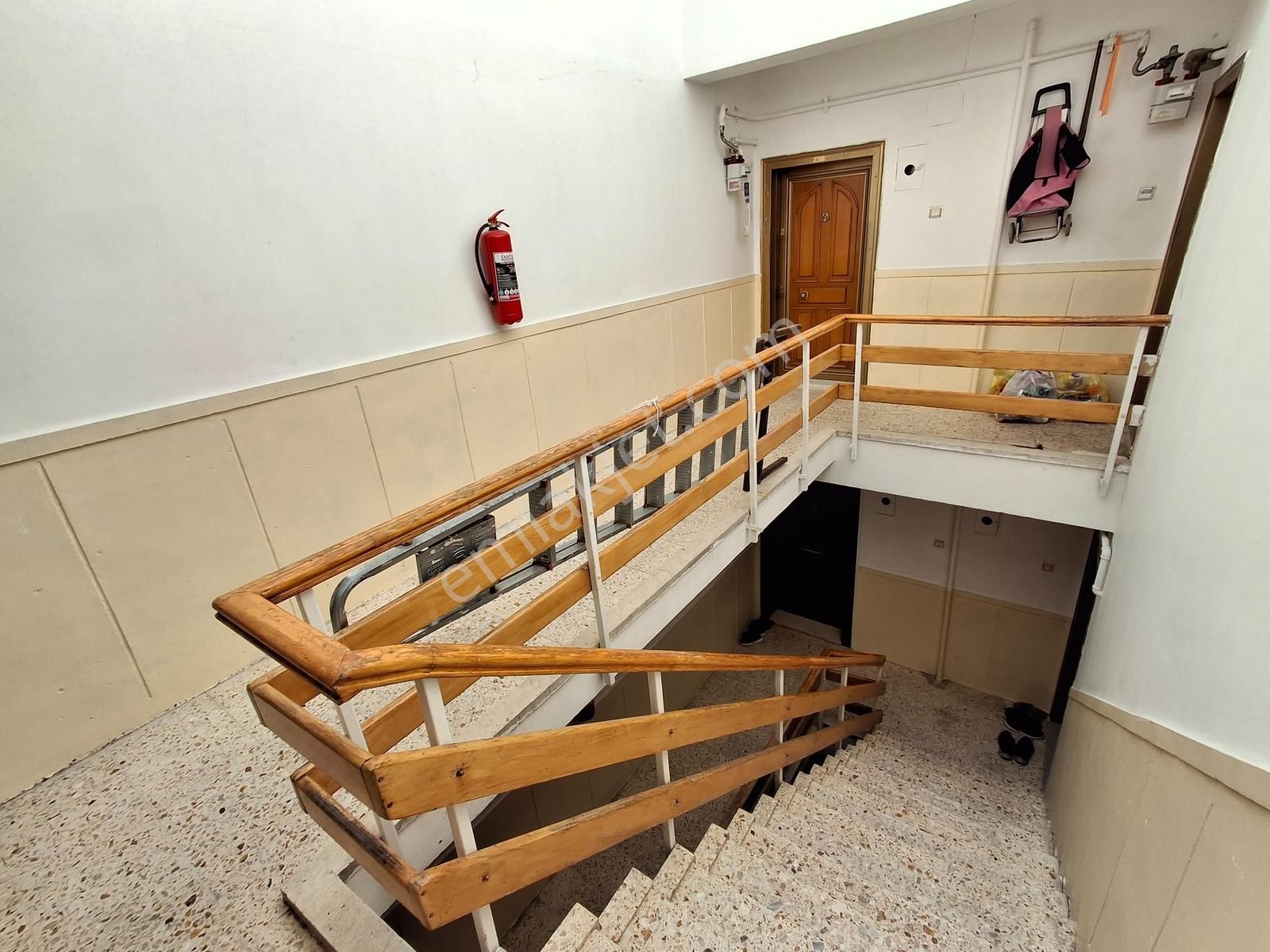 Y. Etlik Caddesinde 3+1 Kök Tapu Güney C. Manzaralı Ferah Daire - Görsel 11