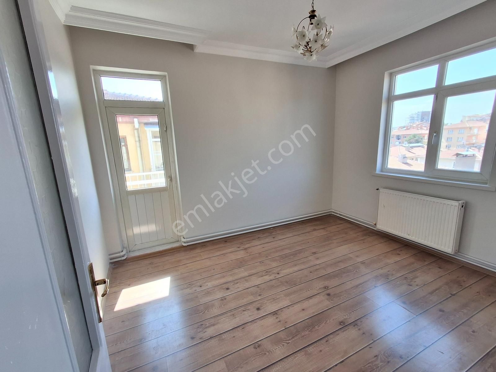 Y. Etlik Caddesinde 3+1 Kök Tapu Güney C. Manzaralı Ferah Daire - Görsel 14