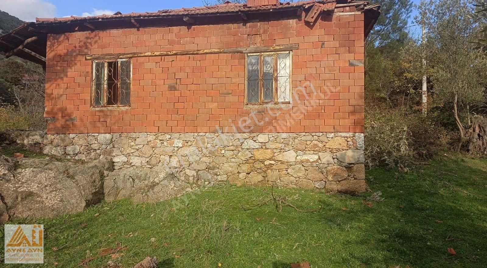 Ayn&ayn Gayrimenkul'den İçinde Evi Olan Tek Katlı Zeytinlik - Görsel 3