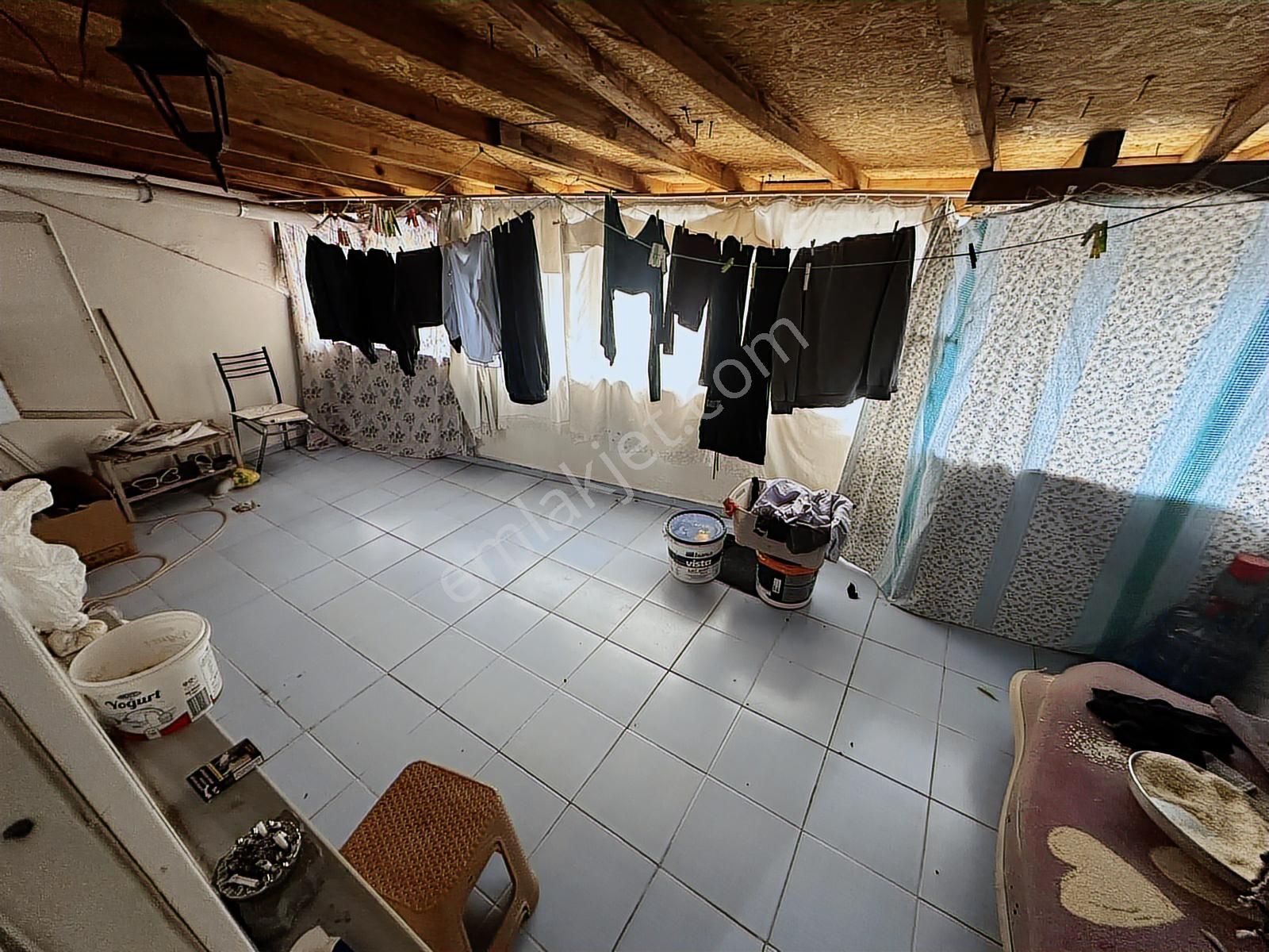 Şeref Emlaktan Şişli Gülbağ Son Kat Asansörlü Çift Cephe Daire - Görsel 4